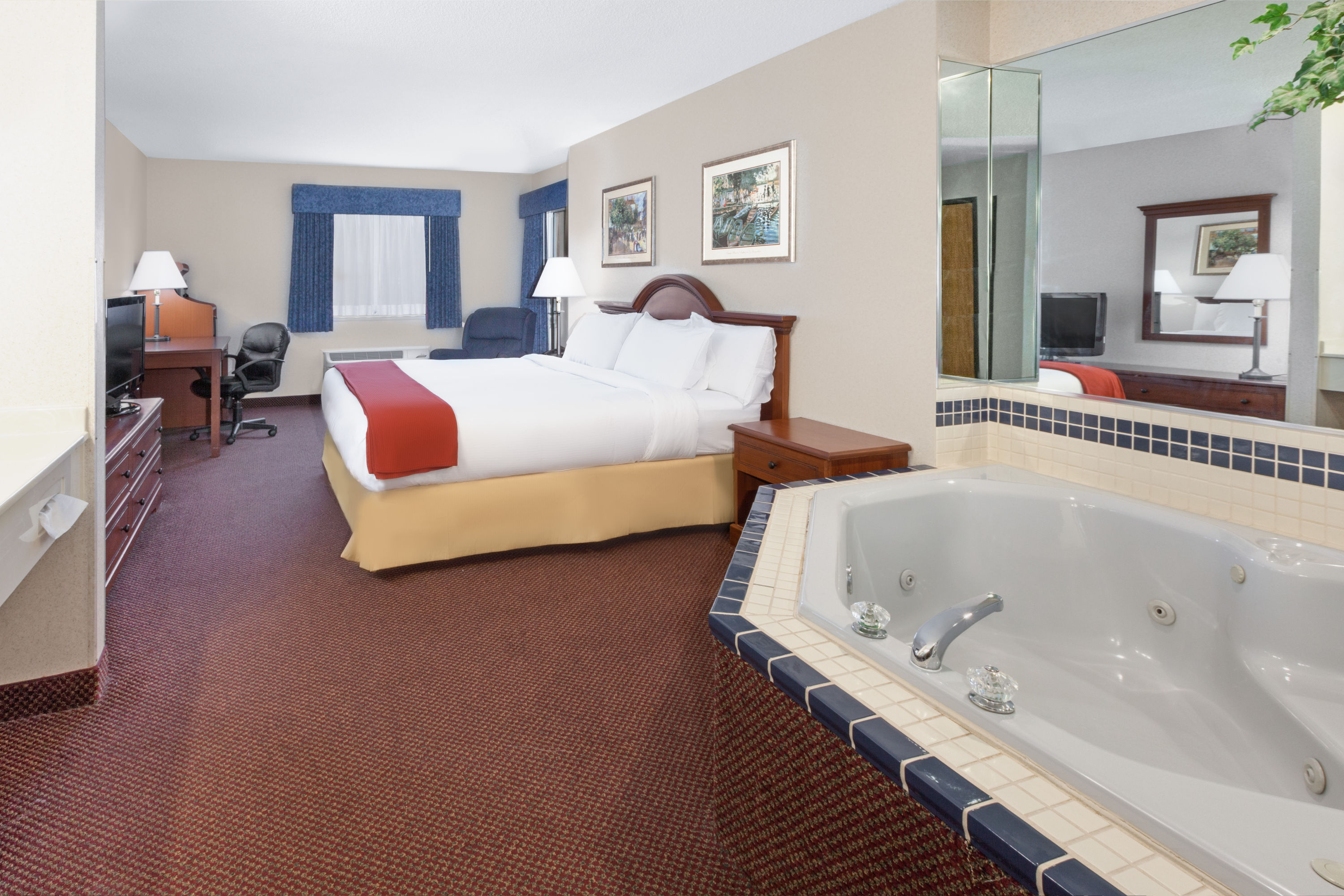 Baymont by Wyndham Howell/Brighton | Howell, MI Hotels