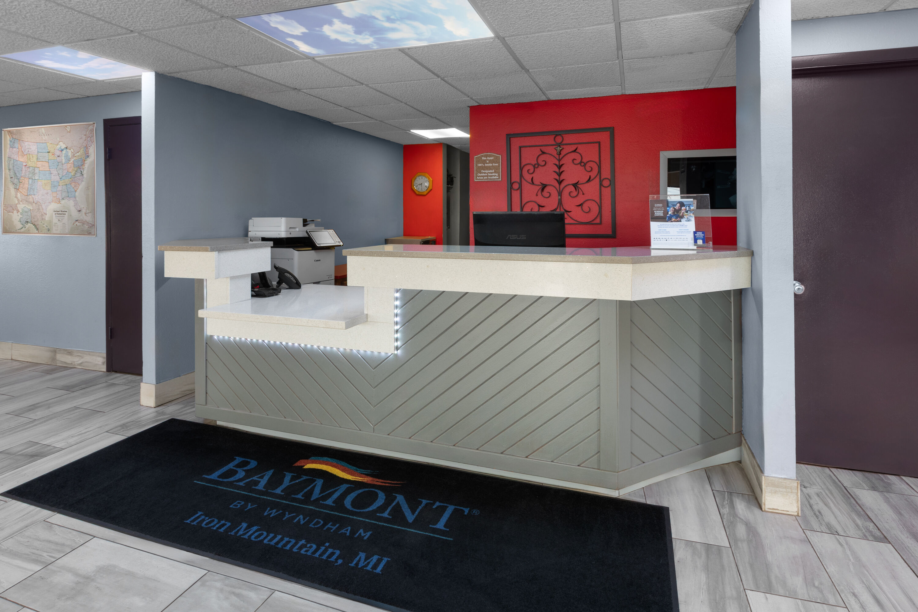 Baymont by Wyndham Iron Mountain reception in Iron Mountain, Michigan