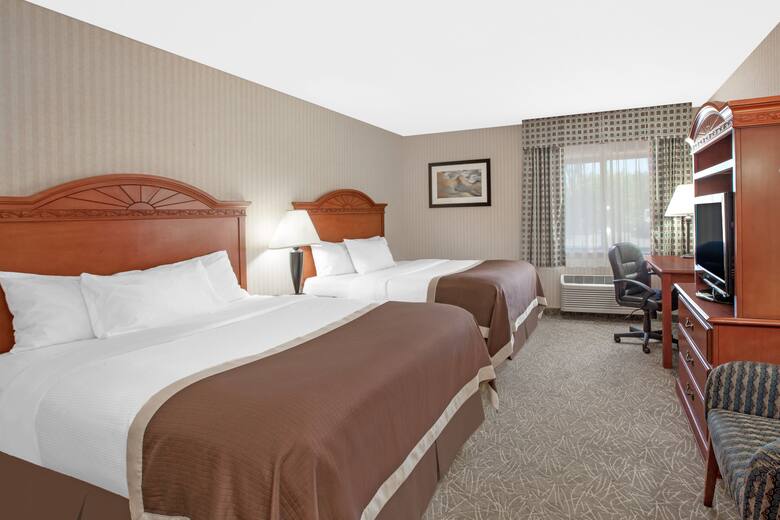 Guest room at the Baymont Inn & Suites Jackson in Jackson, Michigan