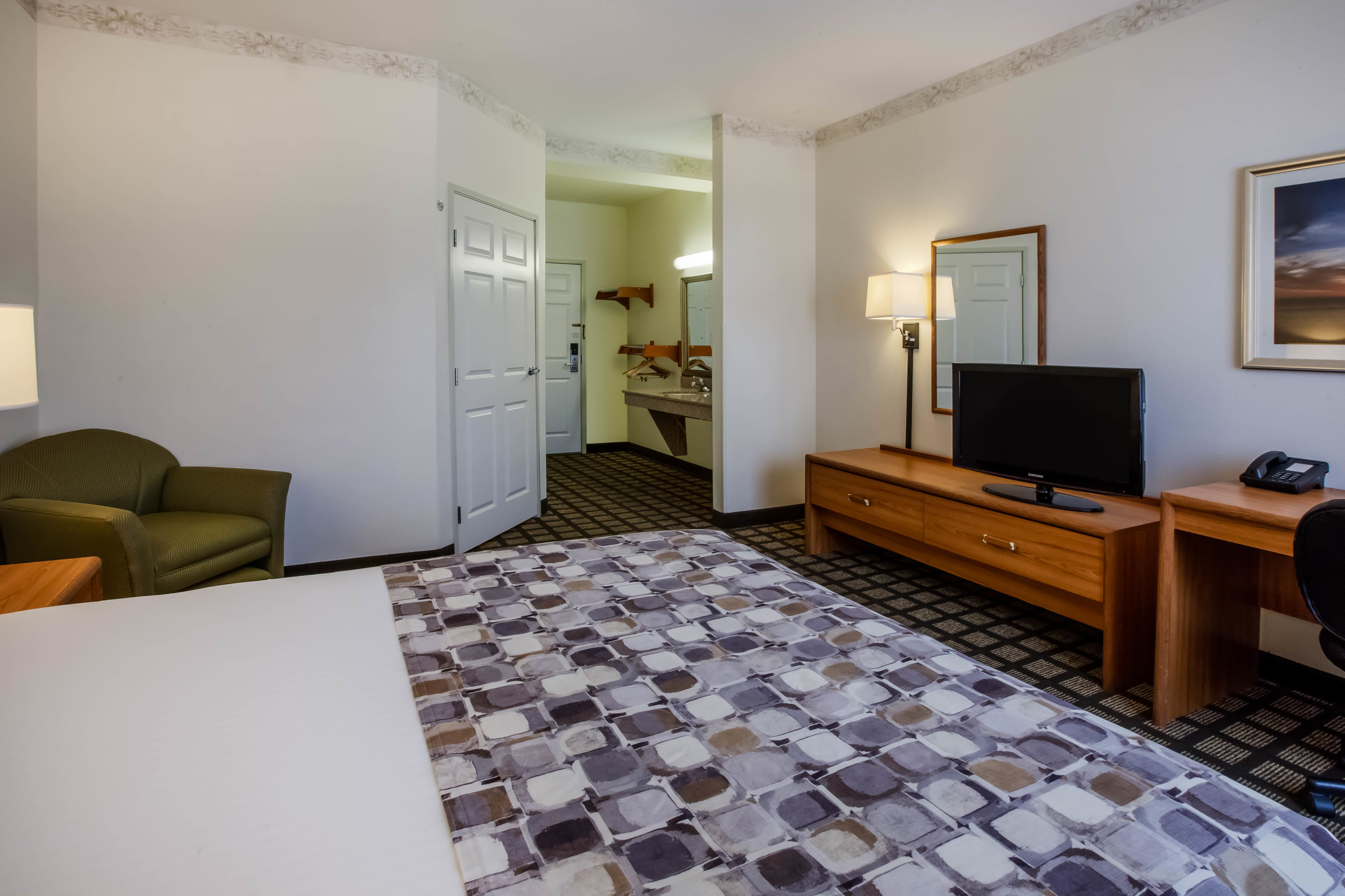 Baymont By Wyndham Mackinaw City Mackinaw City Mi Hotels