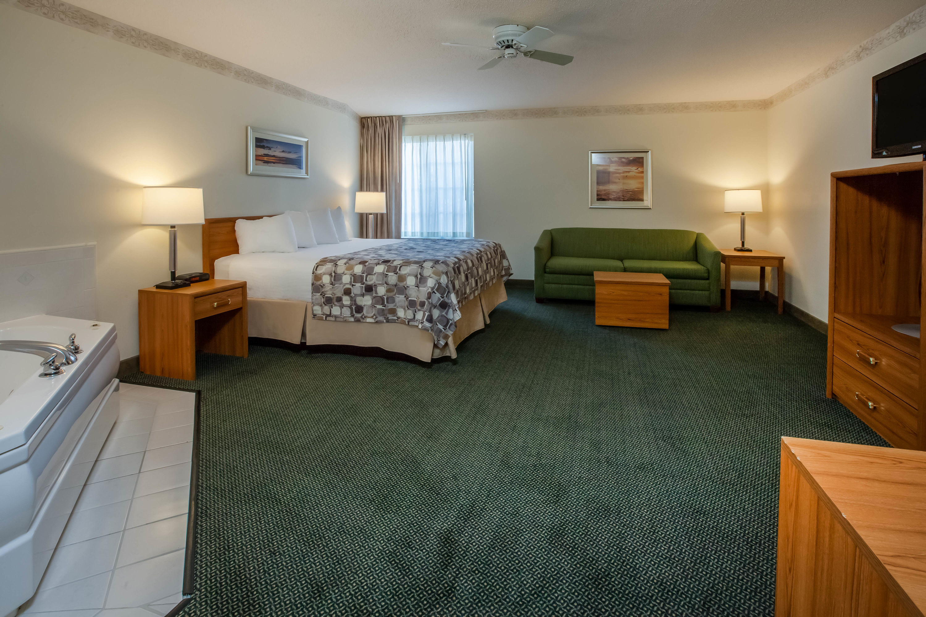 Baymont By Wyndham Mackinaw City Mackinaw City Mi Hotels
