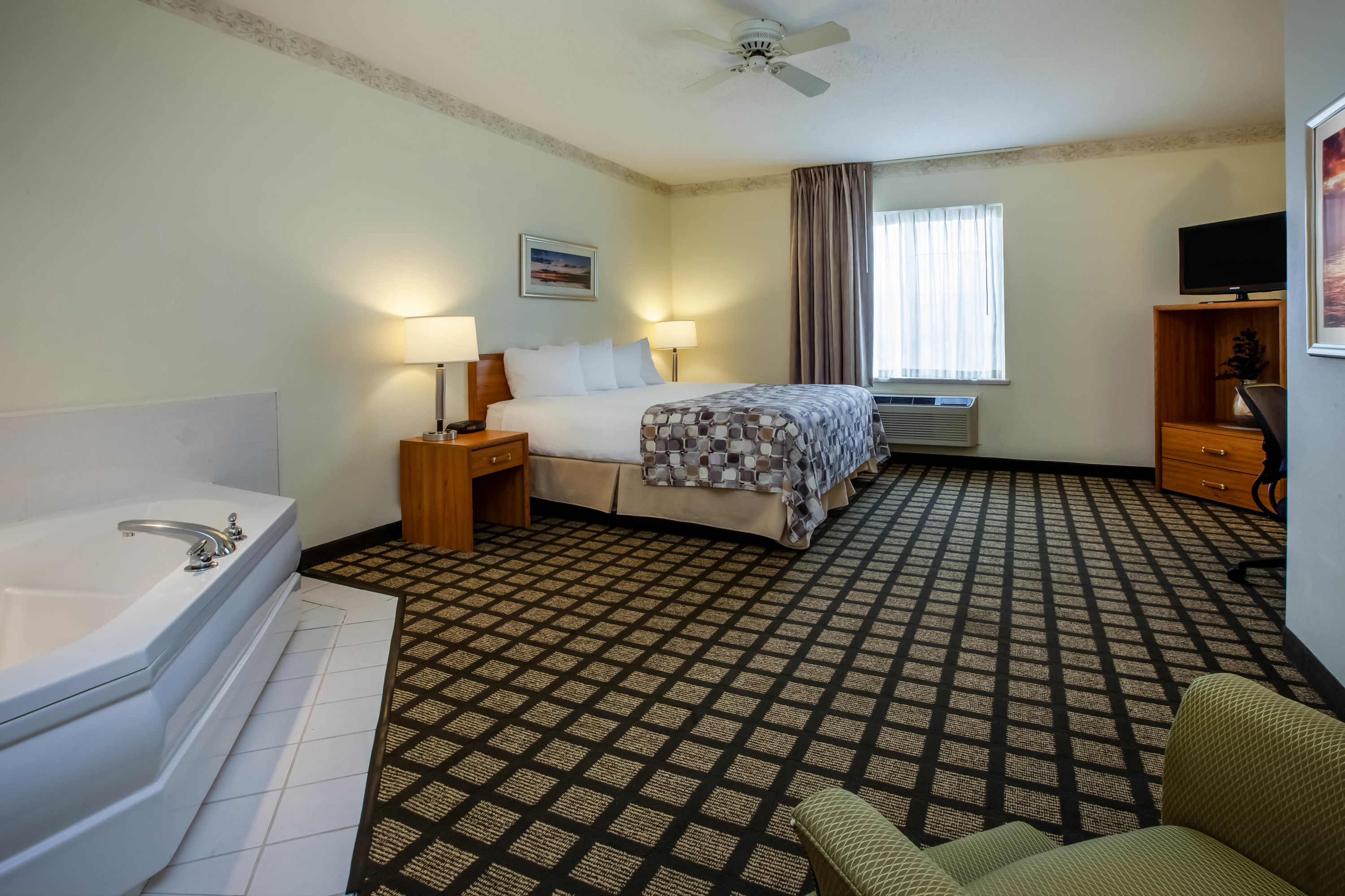 Baymont By Wyndham Mackinaw City Mackinaw City Mi Hotels