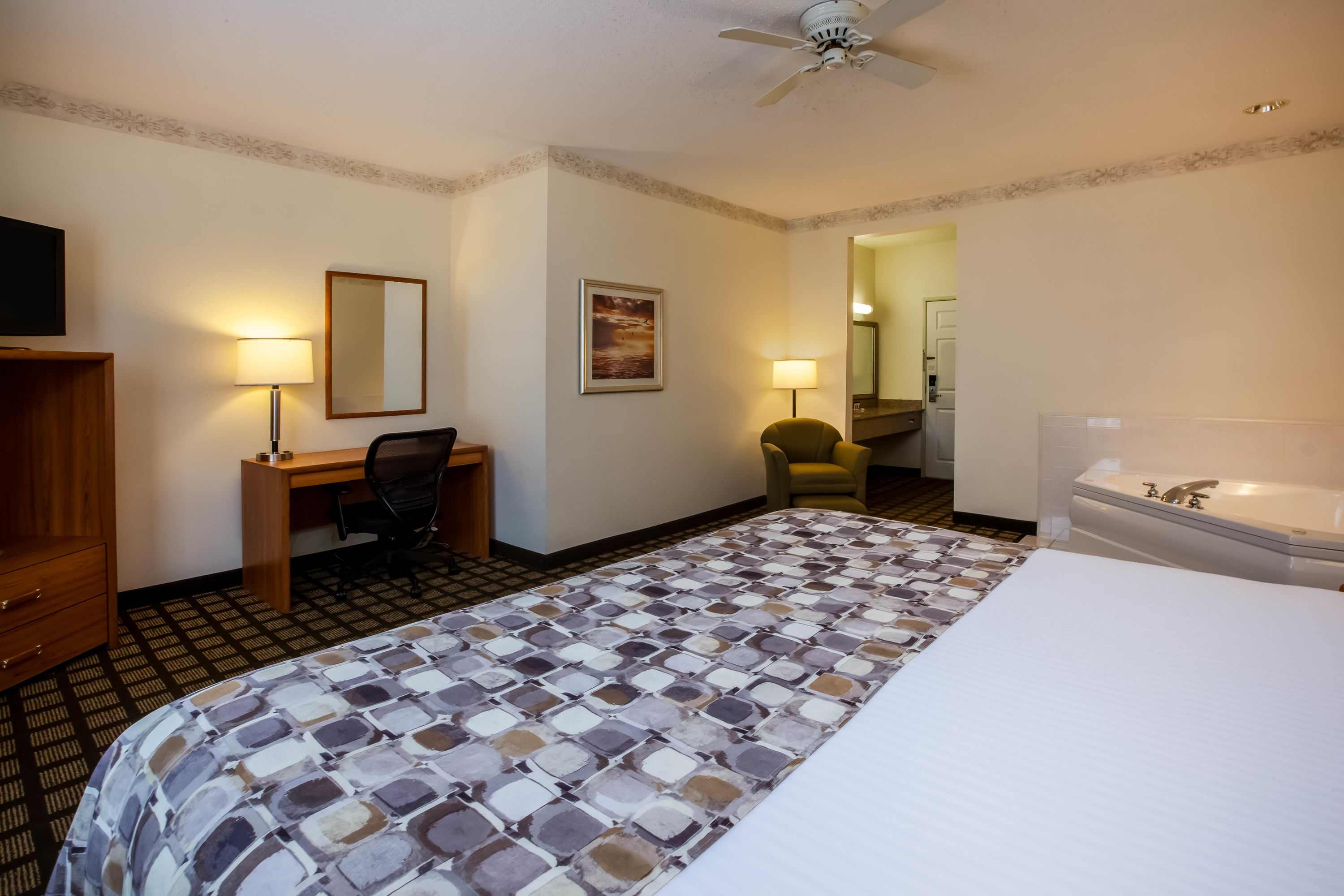 Baymont By Wyndham Mackinaw City Mackinaw City Mi Hotels