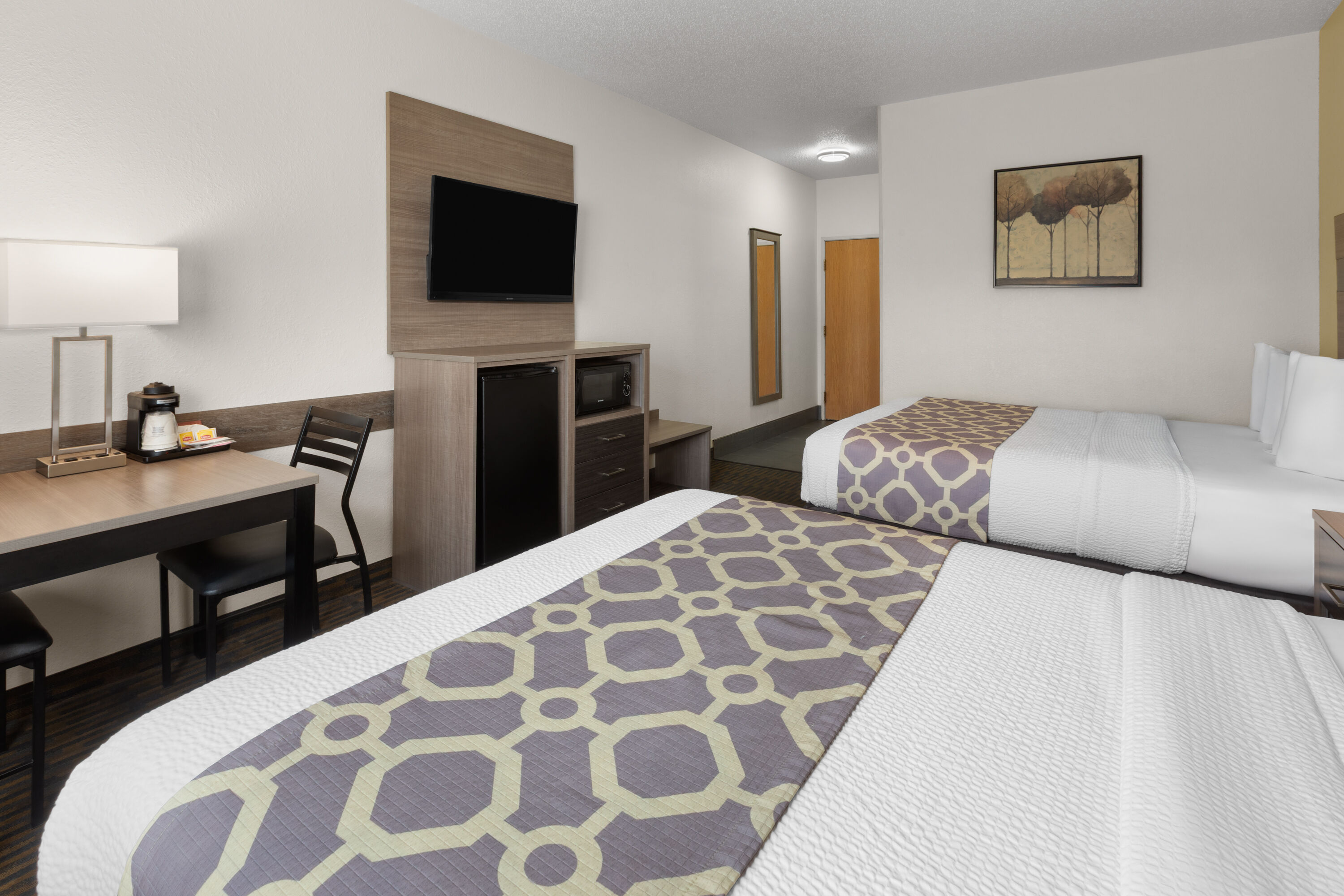 Guest room at the Baymont by Wyndham Paw Paw in Paw Paw, Michigan