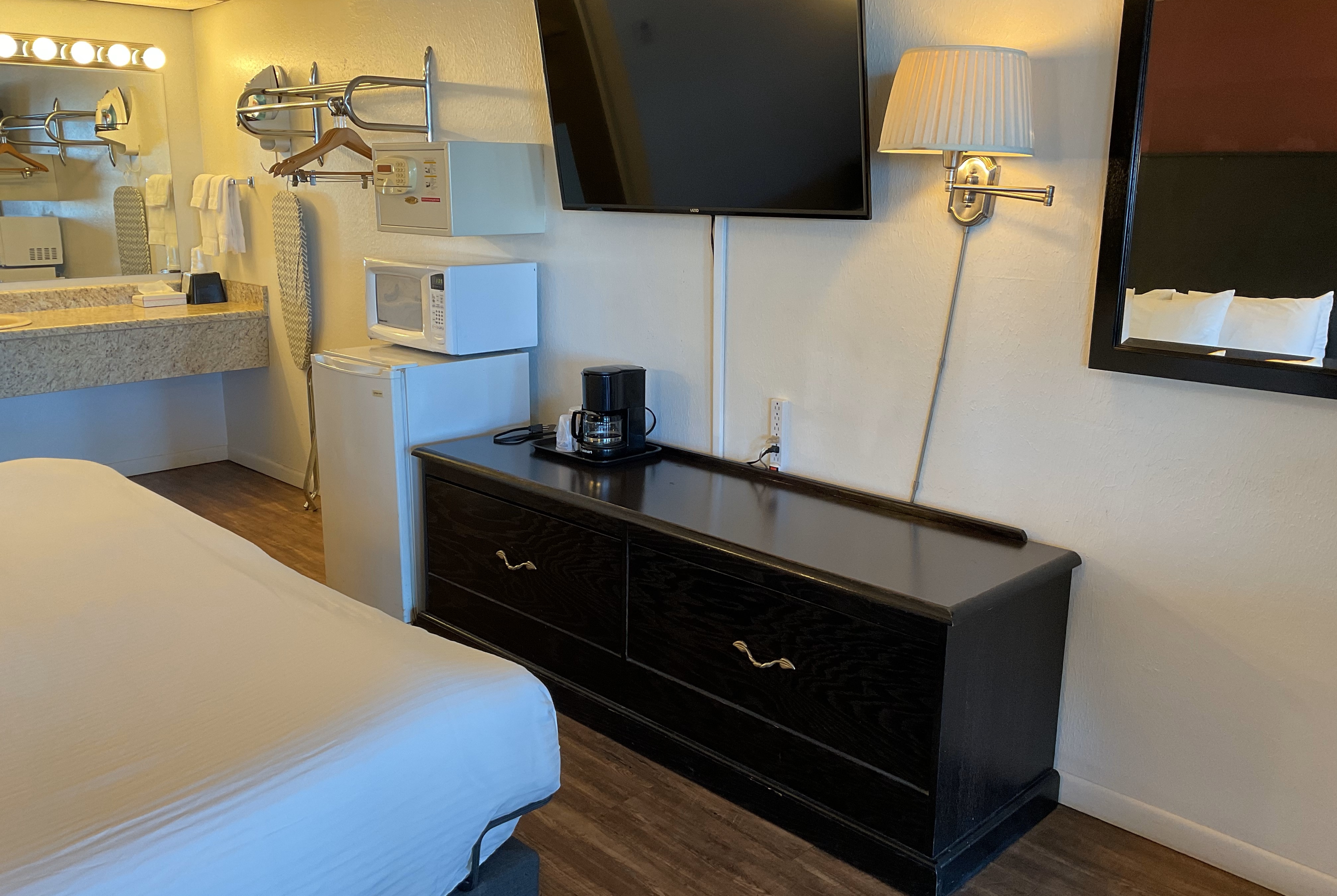 Guest room at the Baymont by Wyndham Petoskey in Petoskey, Michigan