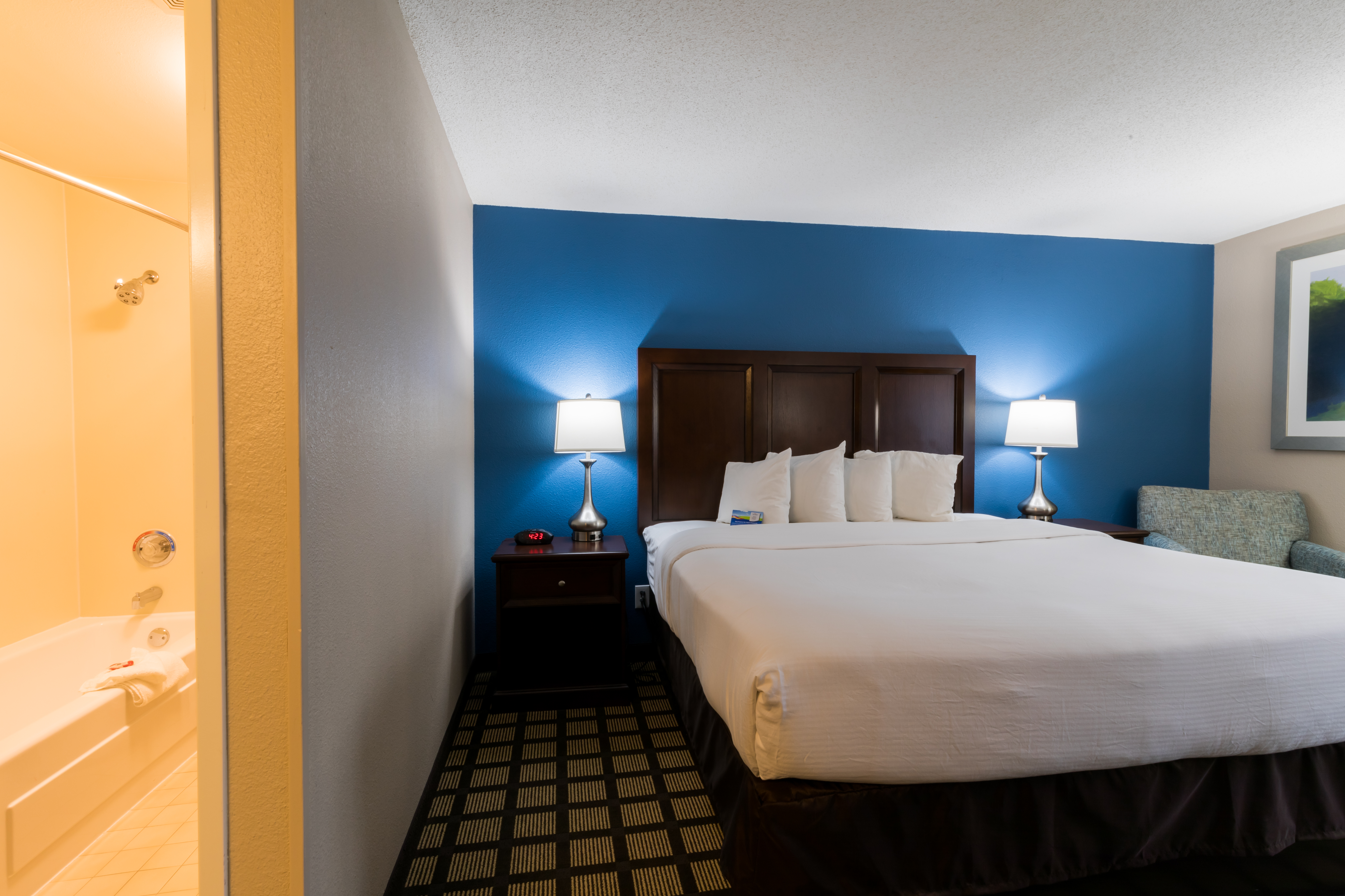 Guest room at the Baymont by Wyndham Detroit Airport/Romulus in Romulus, Michigan