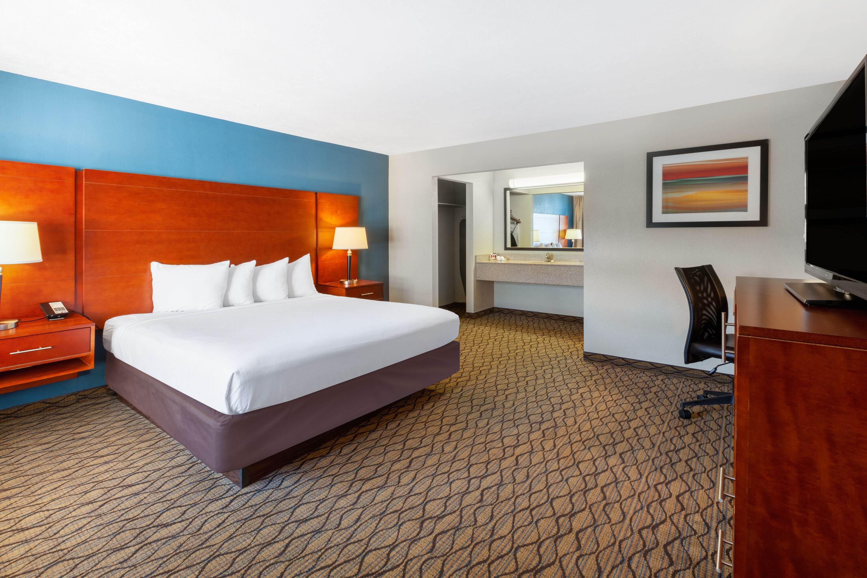 Guest room at the Baymont by Wyndham St. Ignace Lakefront in Saint Ignace, Michigan