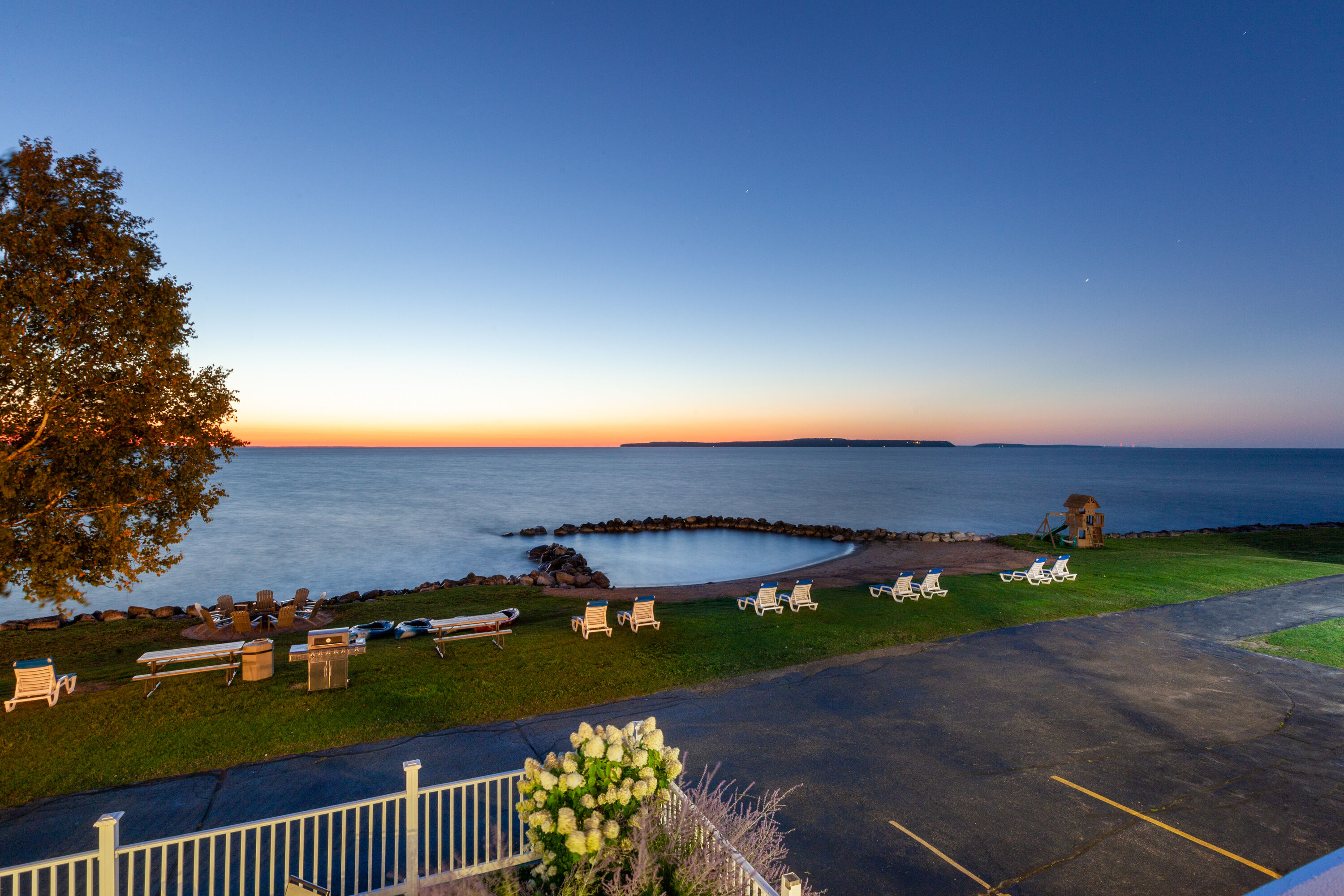Baymont by Wyndham St. Ignace Lakefront Saint Ignace, MI Hotels