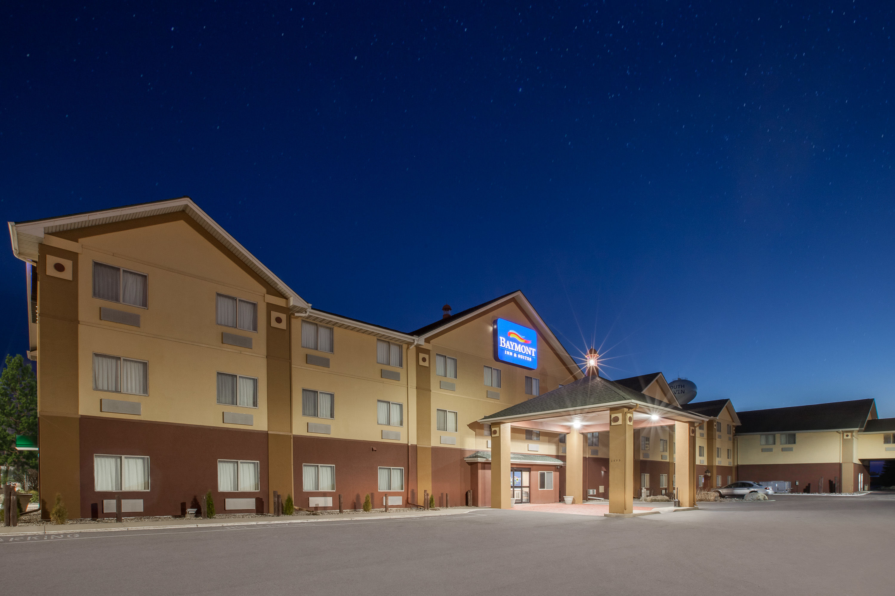 Baymont by Wyndham South Haven South Haven, MI Hotels