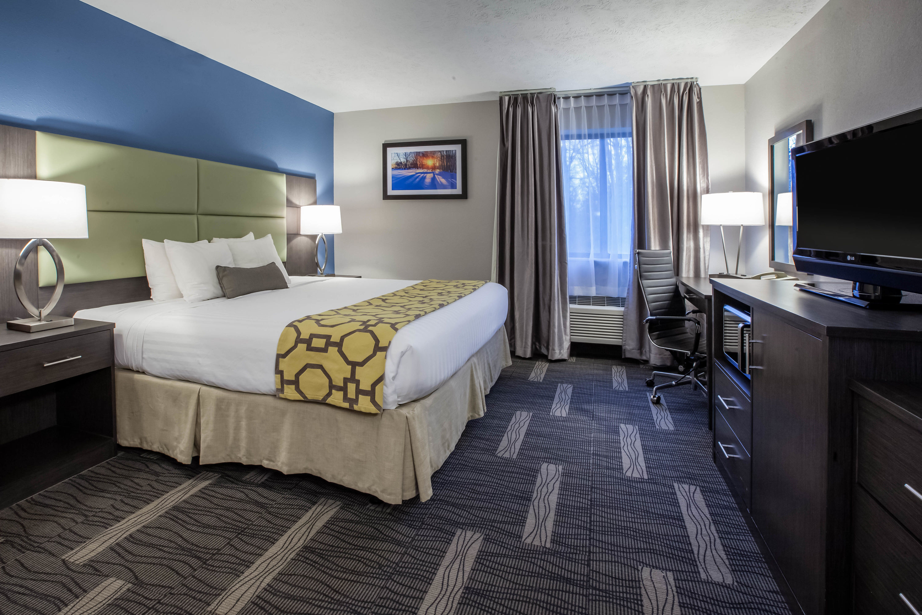 Baymont By Wyndham Traverse City Traverse City Mi Hotels