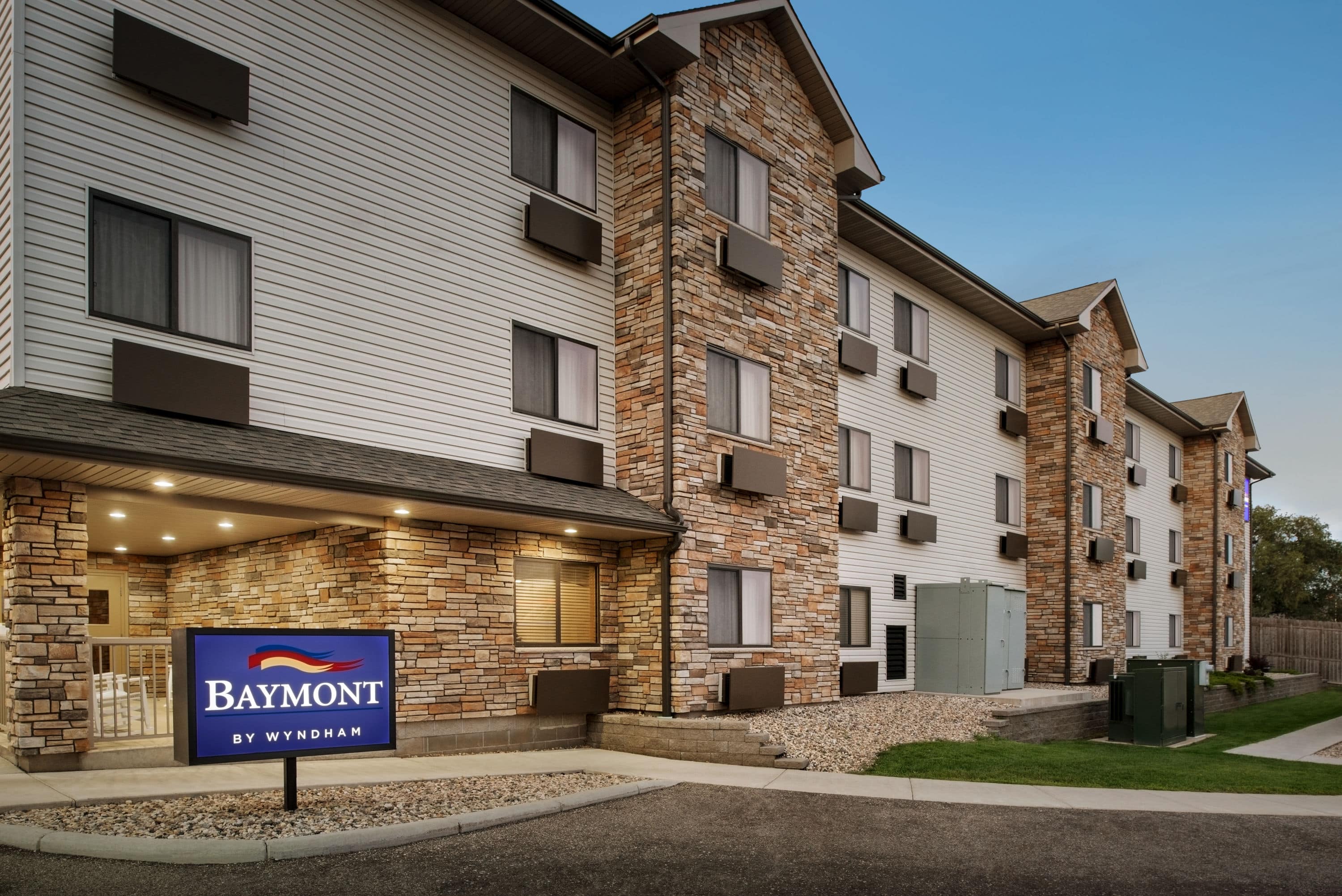Baymont By Wyndham Glenwood Hotels Mn 56334