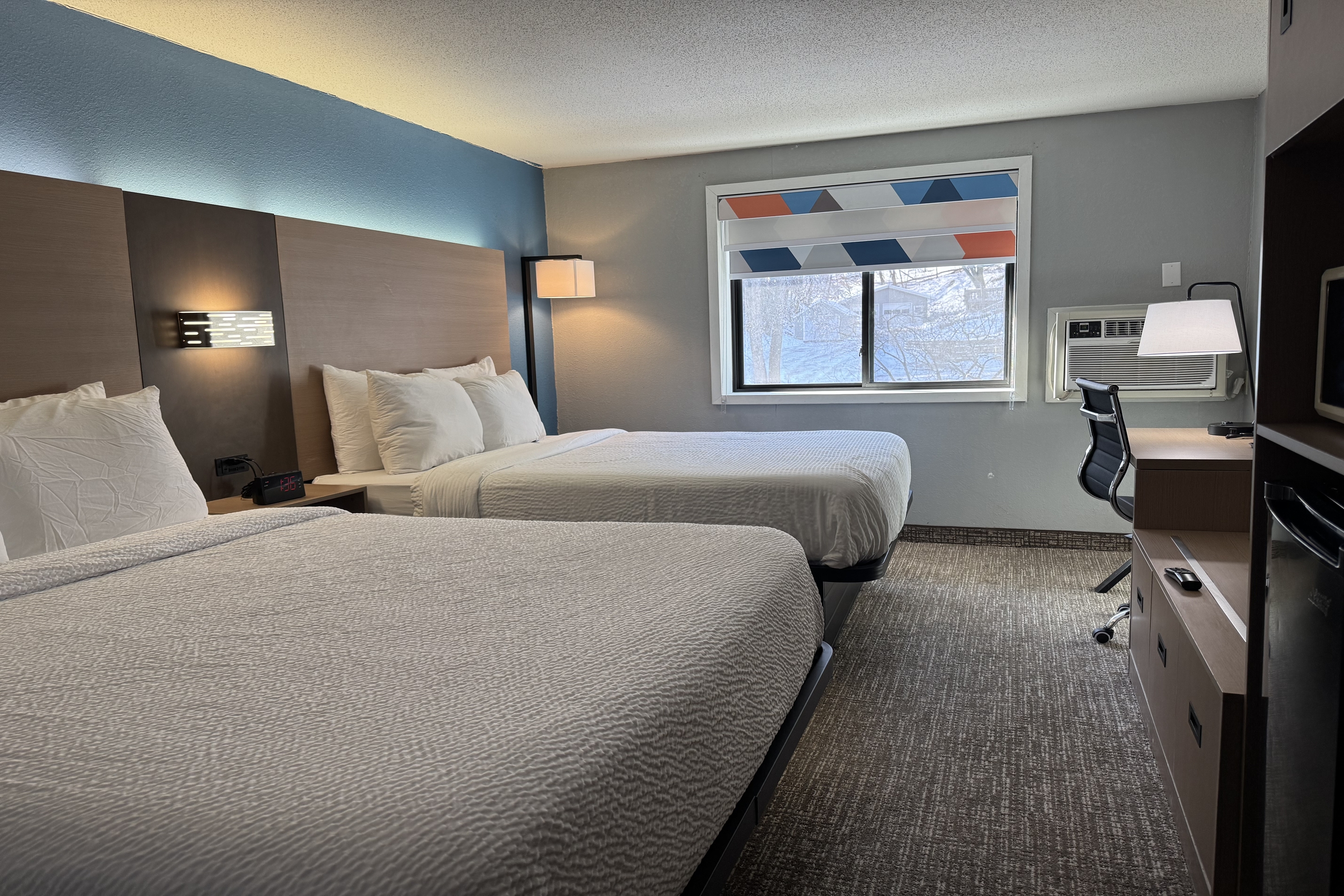 Guest room at the Baymont by Wyndham Mankato in Mankato, Minnesota