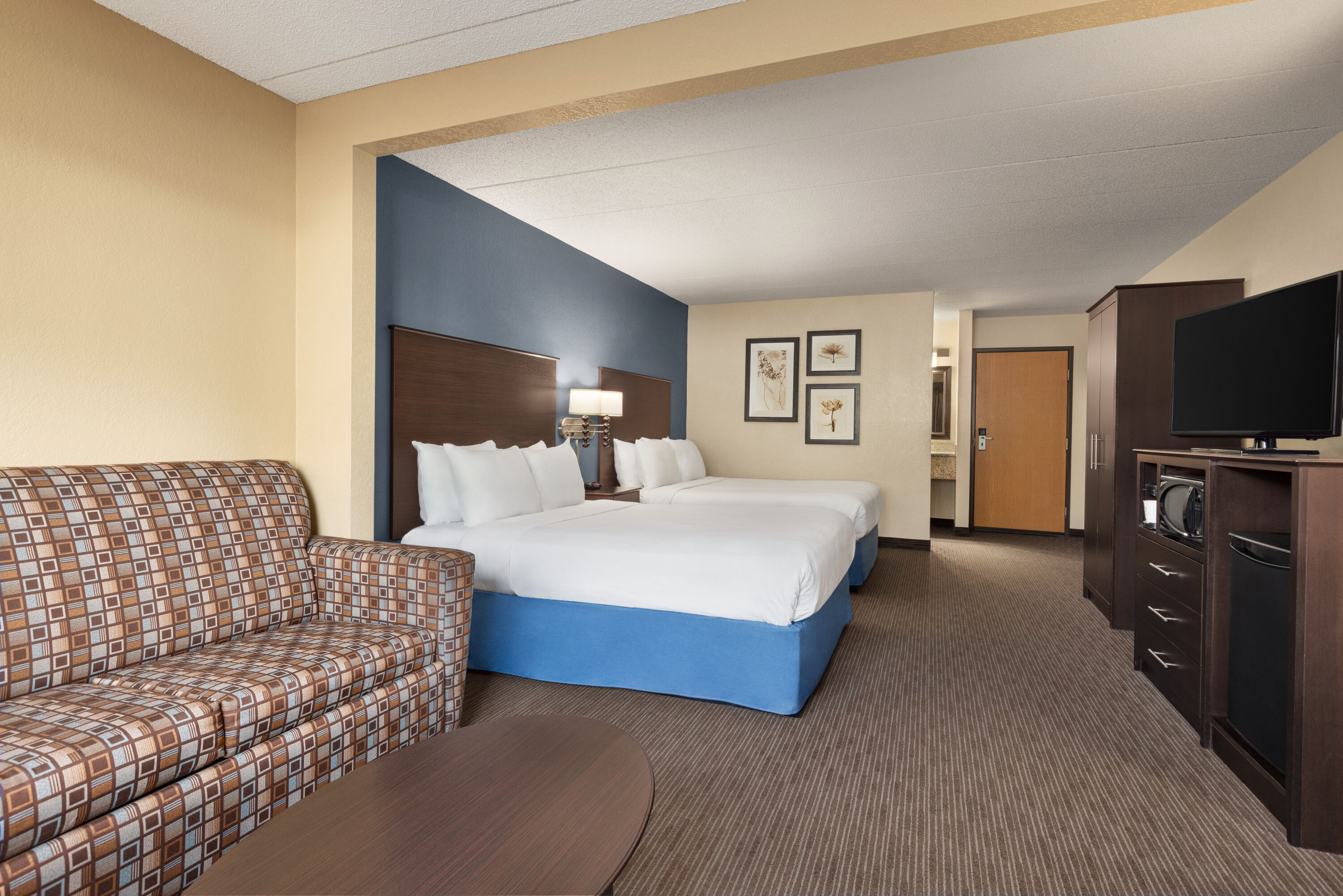 Guest room at the Baymont by Wyndham Owatonna in Owatonna, Minnesota