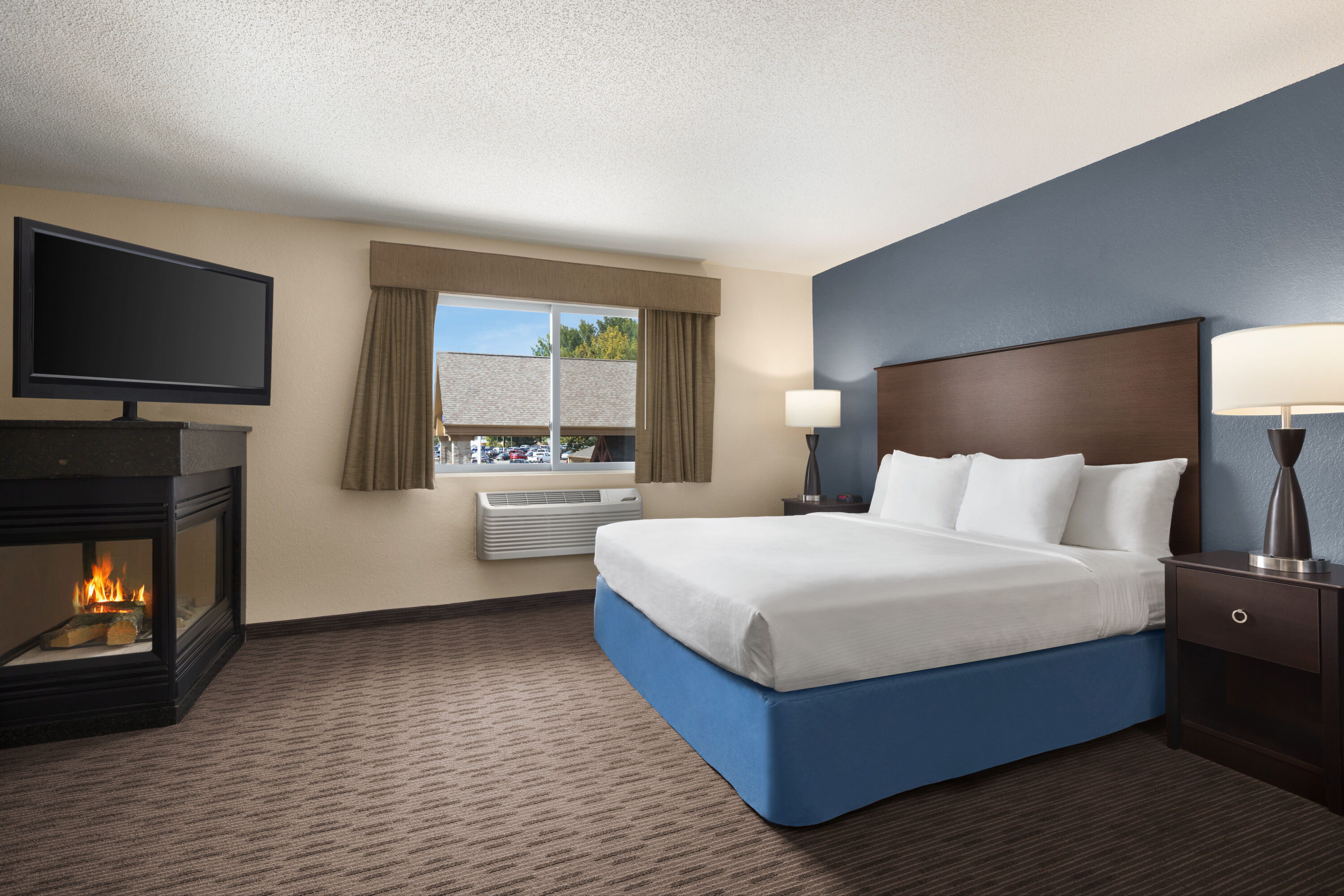 Baymont by Wyndham Owatonna suite in Owatonna, Minnesota