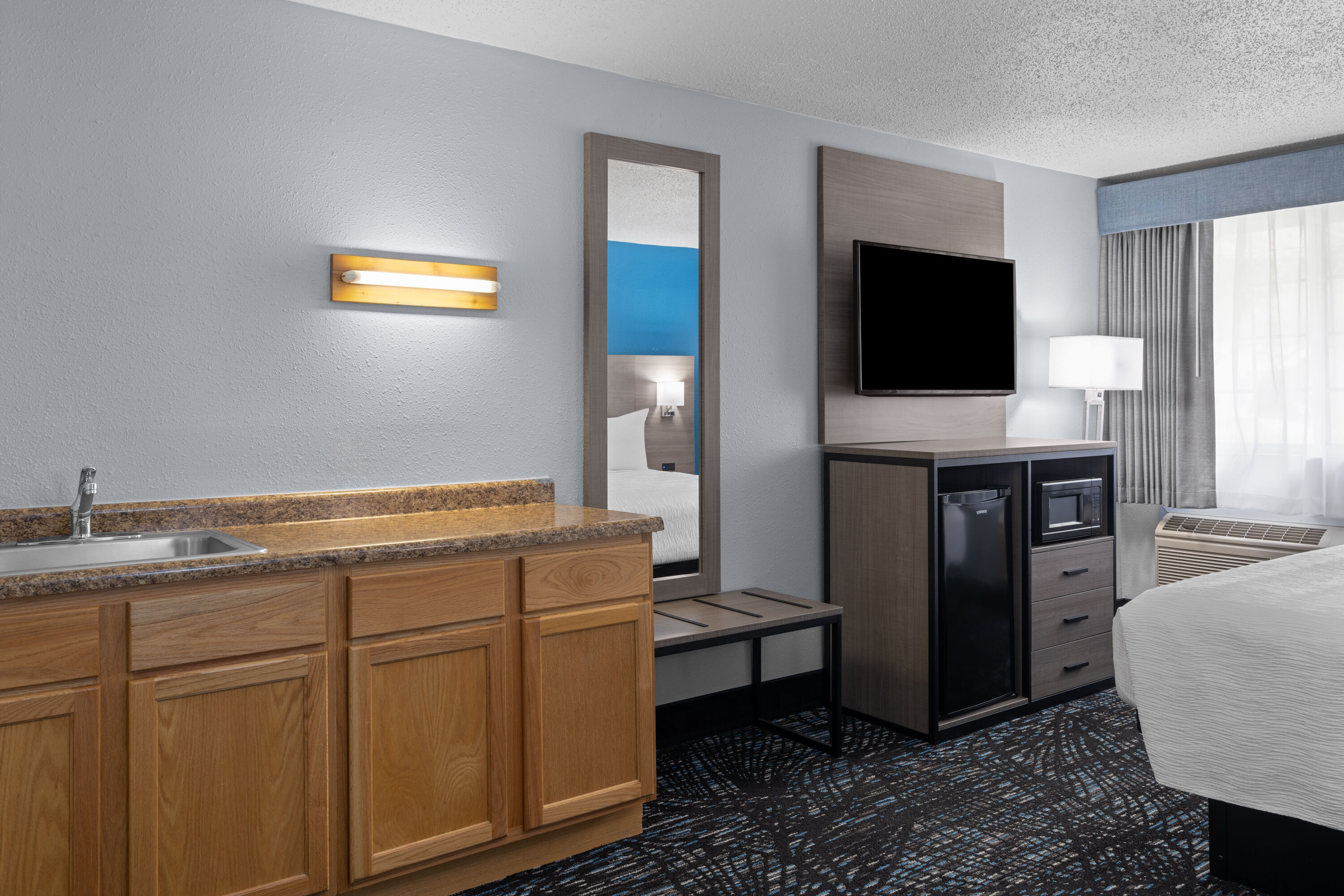 Guest room at the Baymont by Wyndham Duluth/Spirit Mountain in Proctor, Minnesota