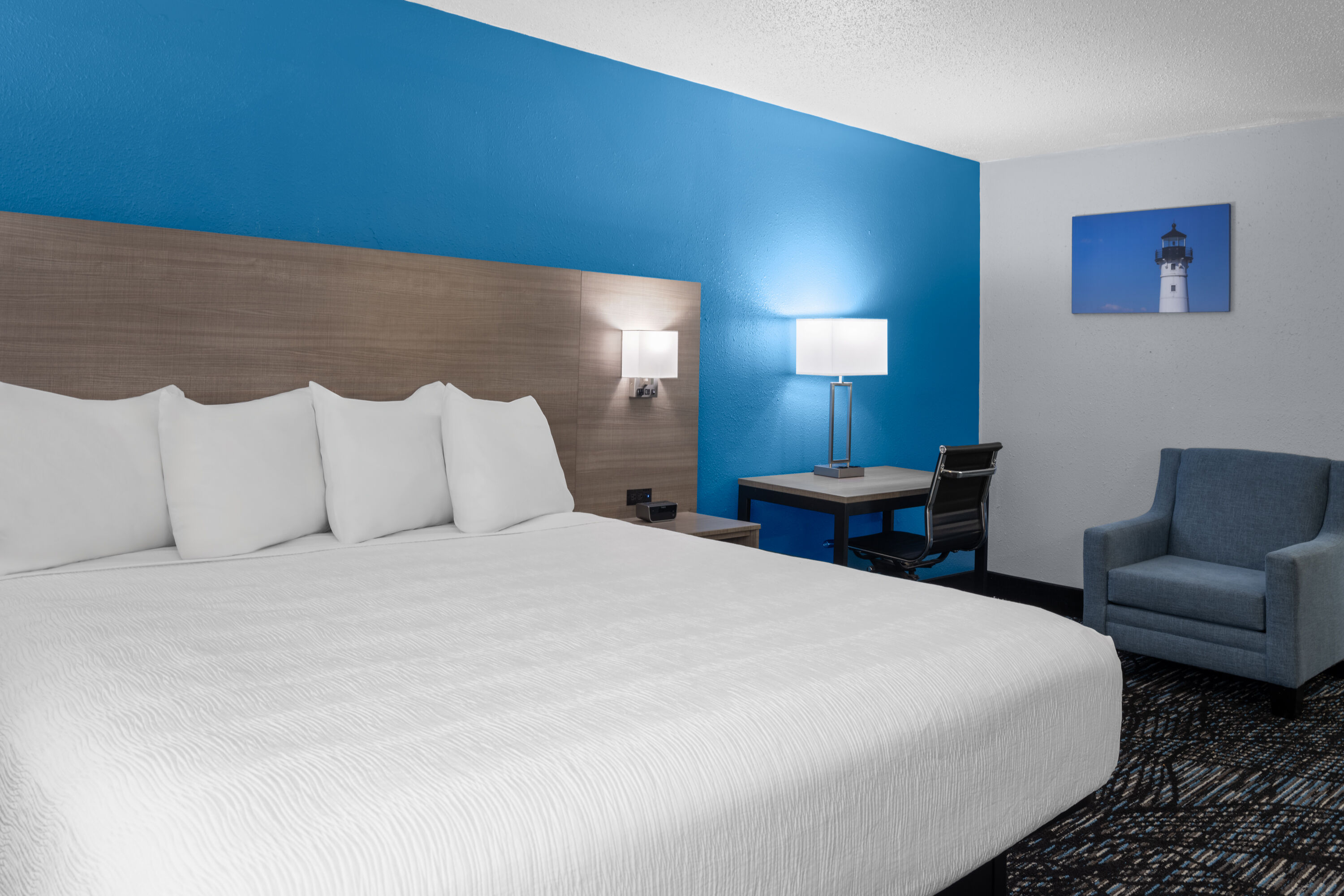 Guest room at the Baymont by Wyndham Duluth/Spirit Mountain in Proctor, Minnesota