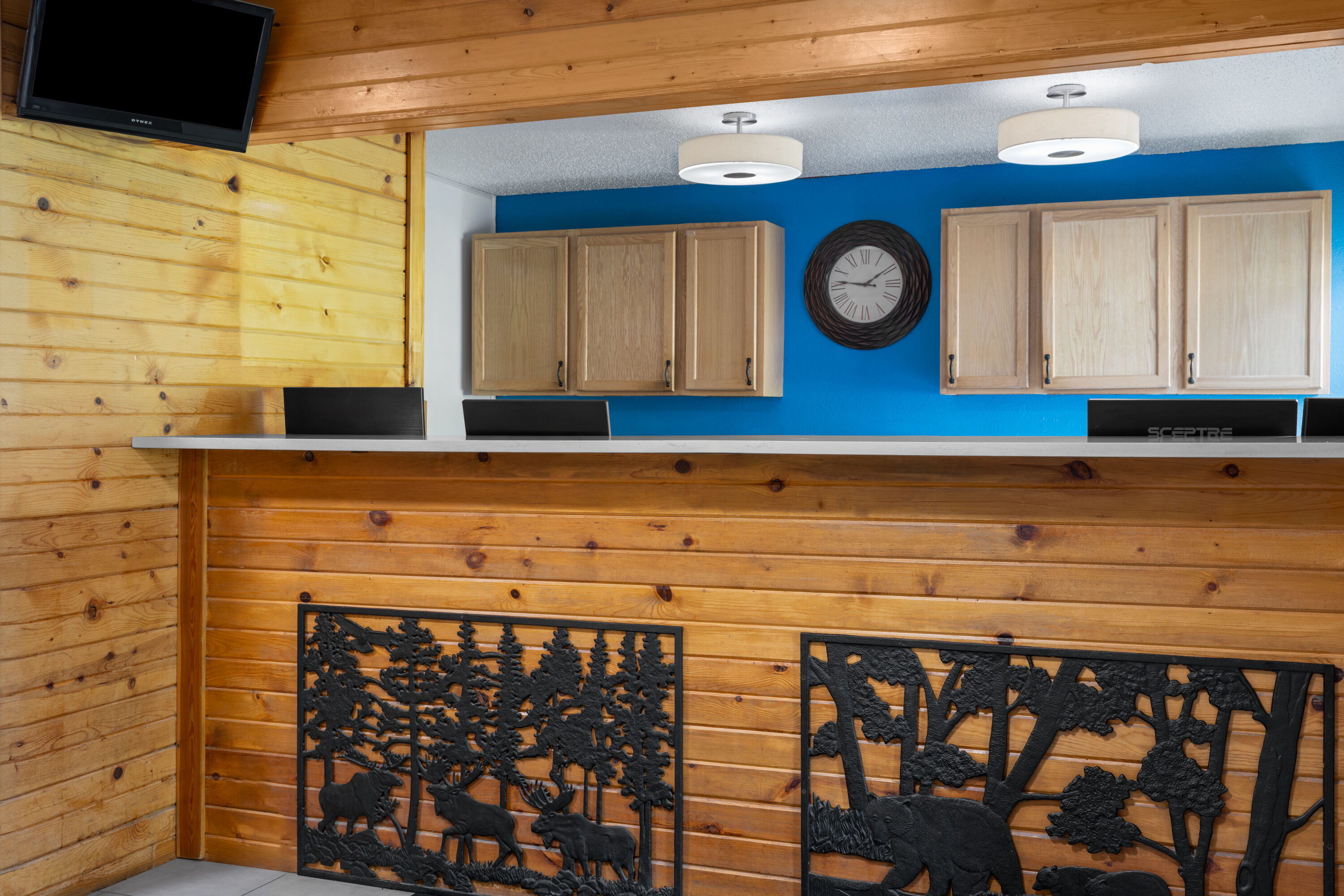 Baymont by Wyndham Duluth/Spirit Mountain reception in Proctor, Minnesota