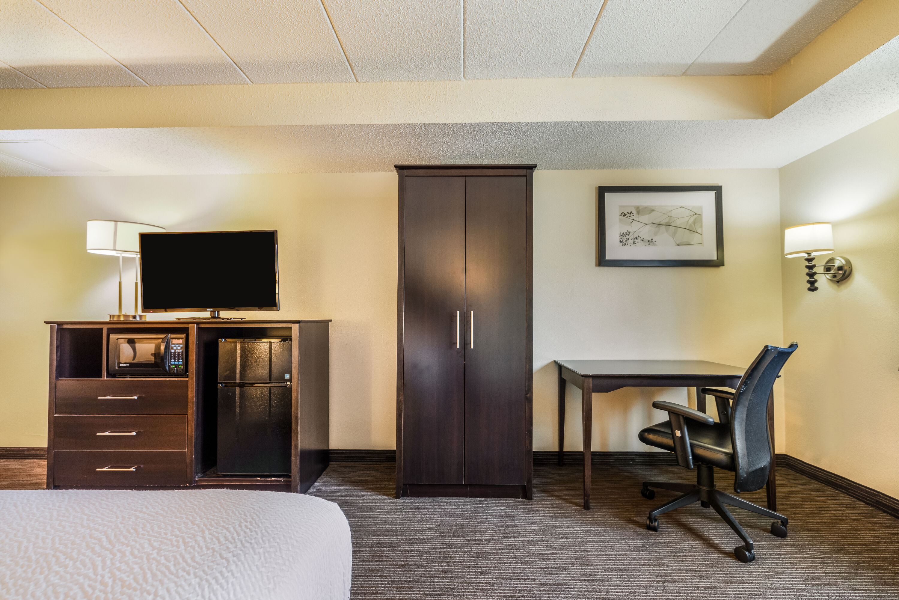 Baymont by Wyndham Bloomington MSP Airport suite in Richfield, Minnesota