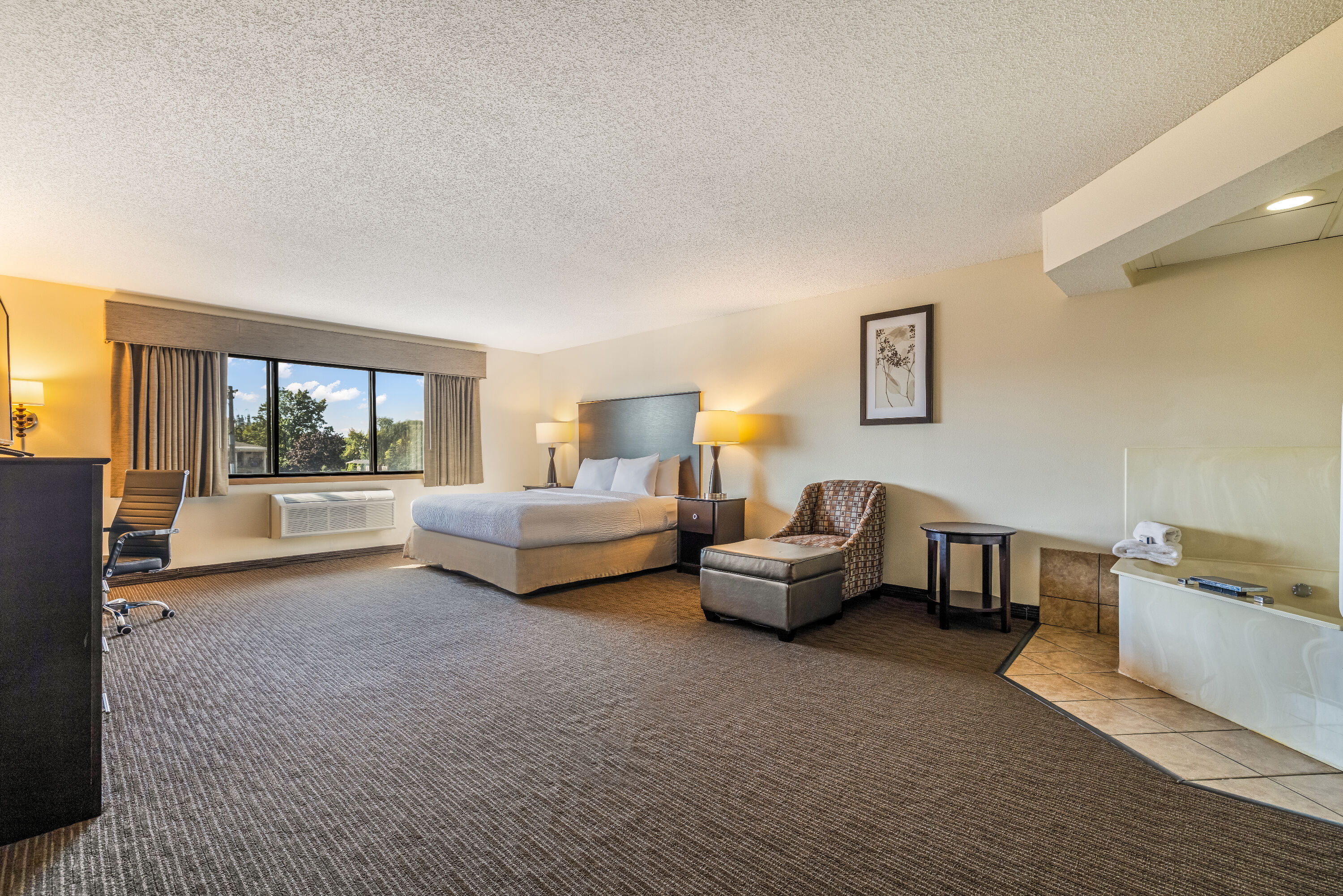 Baymont by Wyndham Bloomington MSP Airport suite in Richfield, Minnesota