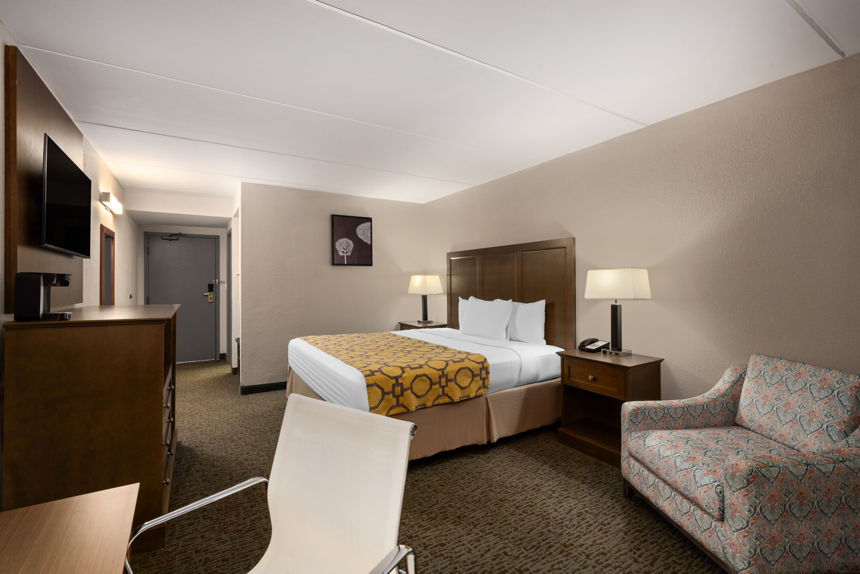 Guest room at the Baymont by Wyndham Shakopee in Shakopee, Minnesota