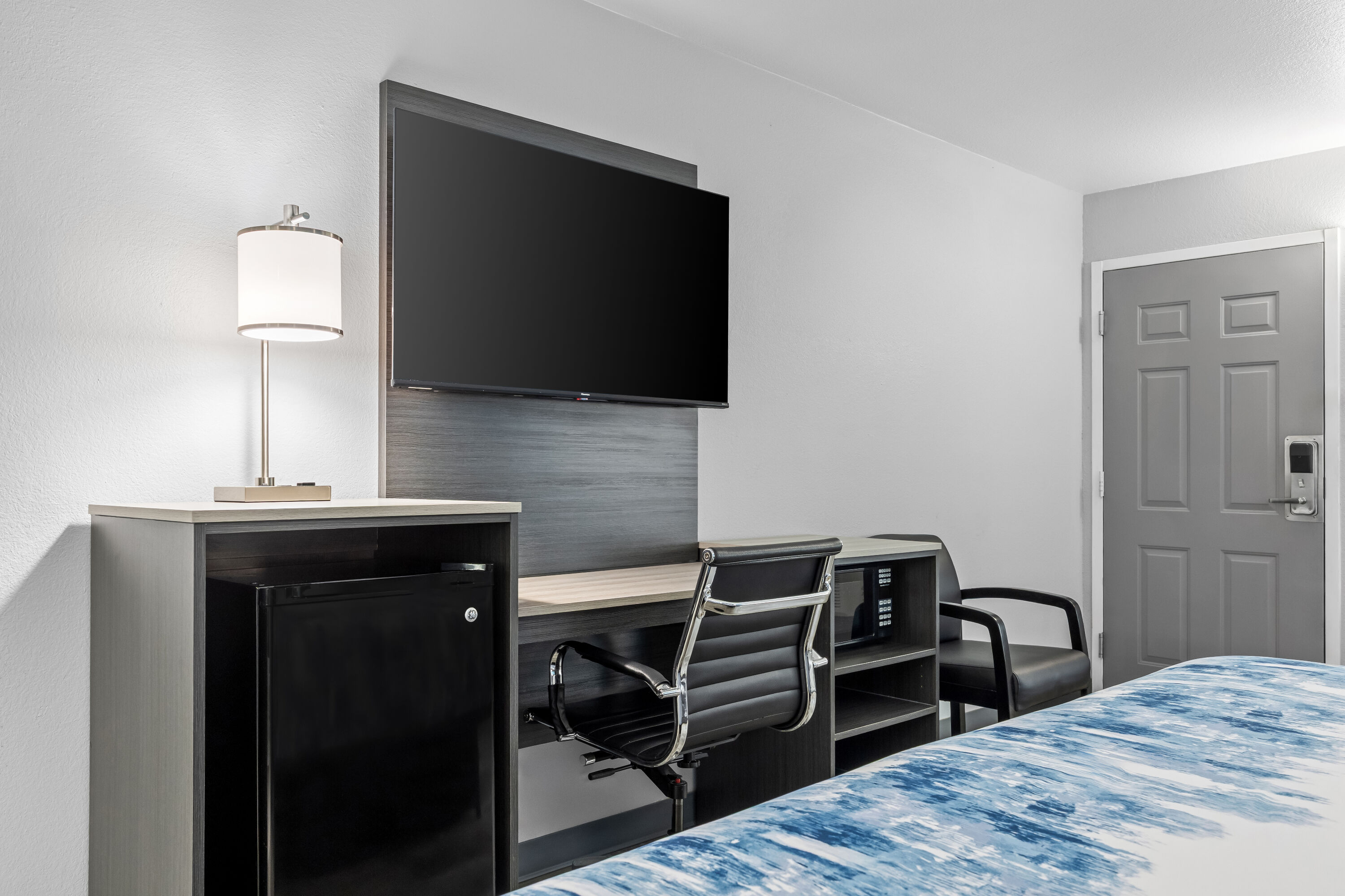 Baymont by Wyndham Branson Thousand Hills suite in Branson, Missouri