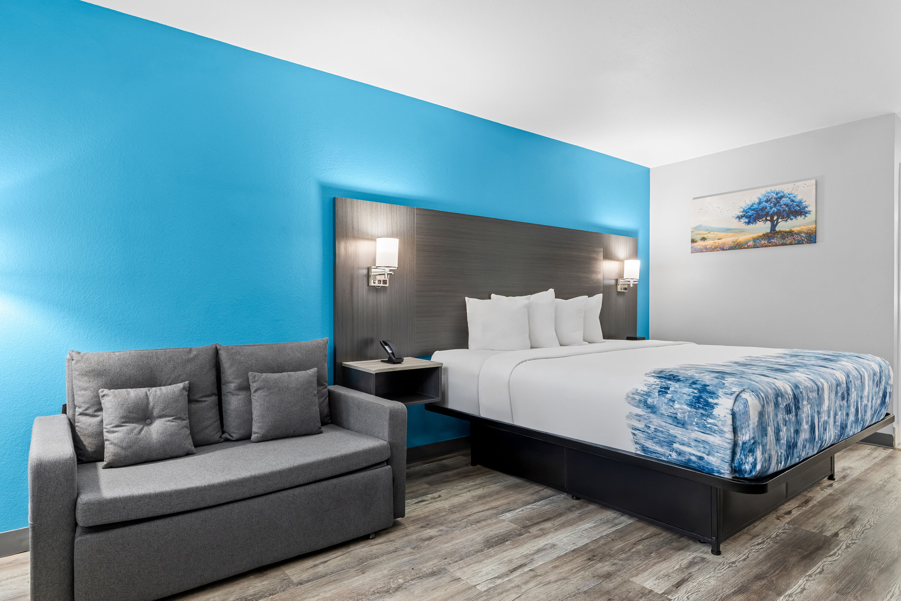 Baymont by Wyndham Branson Thousand Hills suite in Branson, Missouri