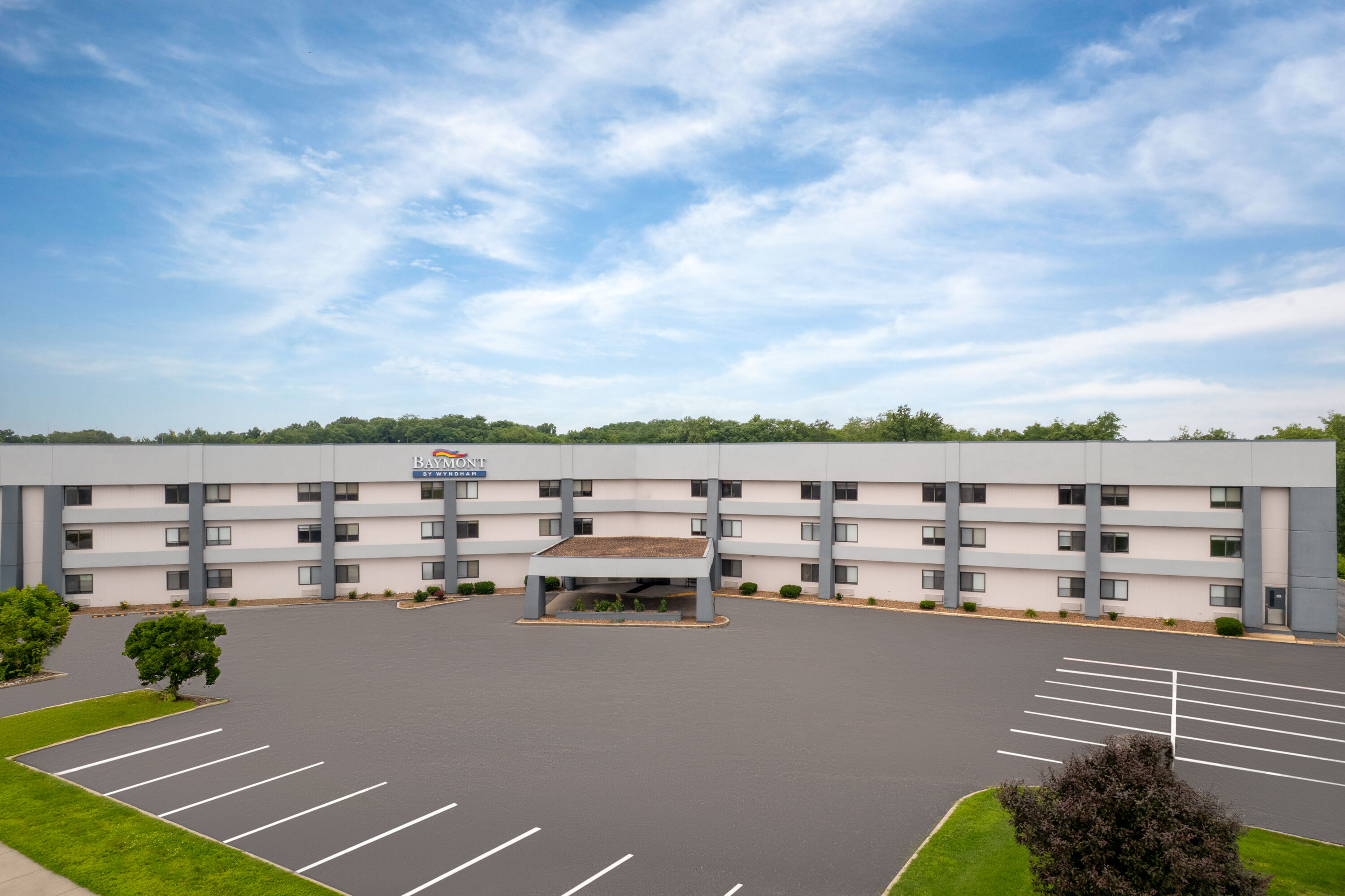 Exterior Day Image of Baymont by Wyndham Columbia, MO hotel in Columbia, Missouri