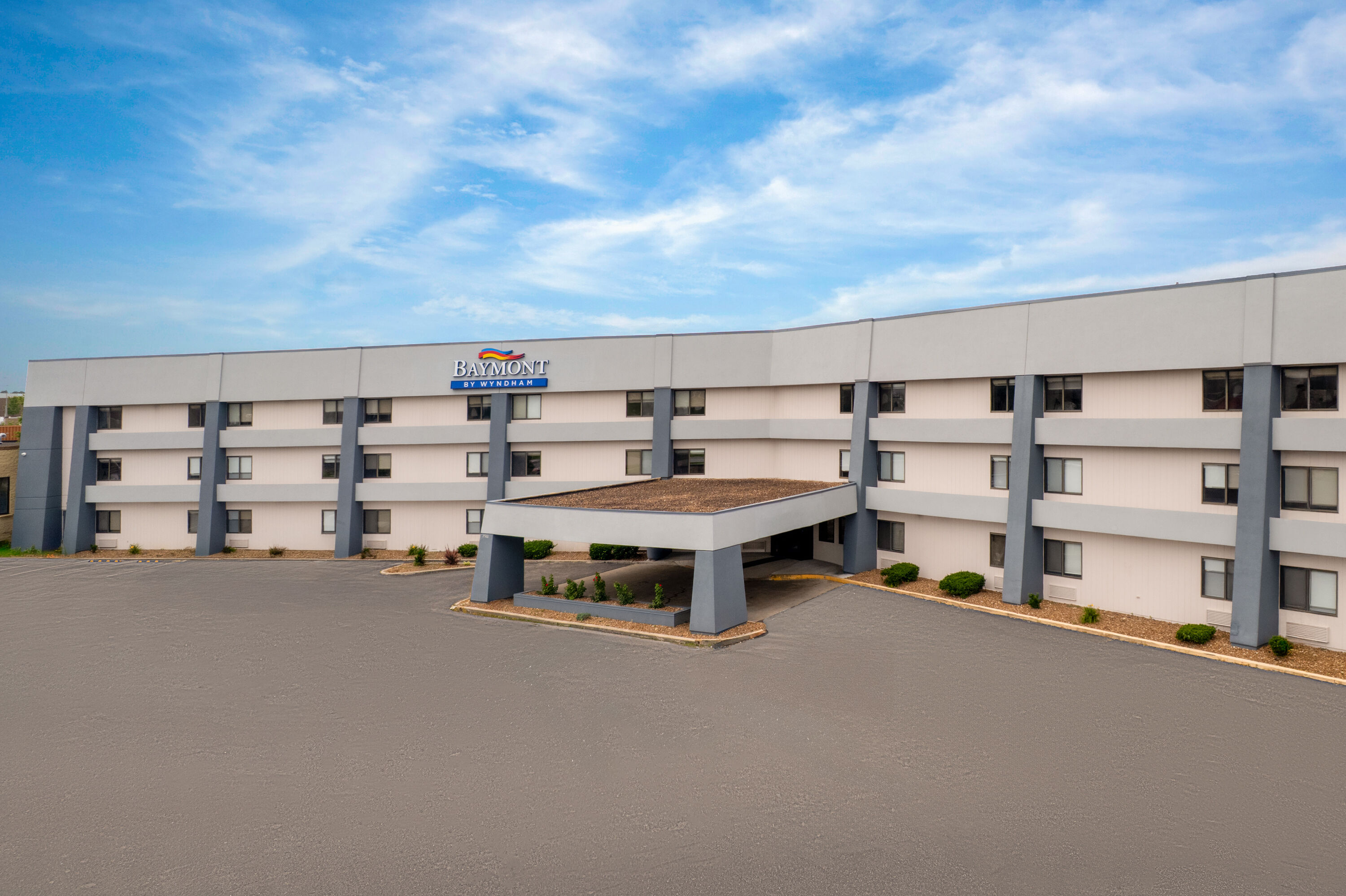 Exterior Day Image of Baymont by Wyndham Columbia, MO hotel in Columbia, Missouri