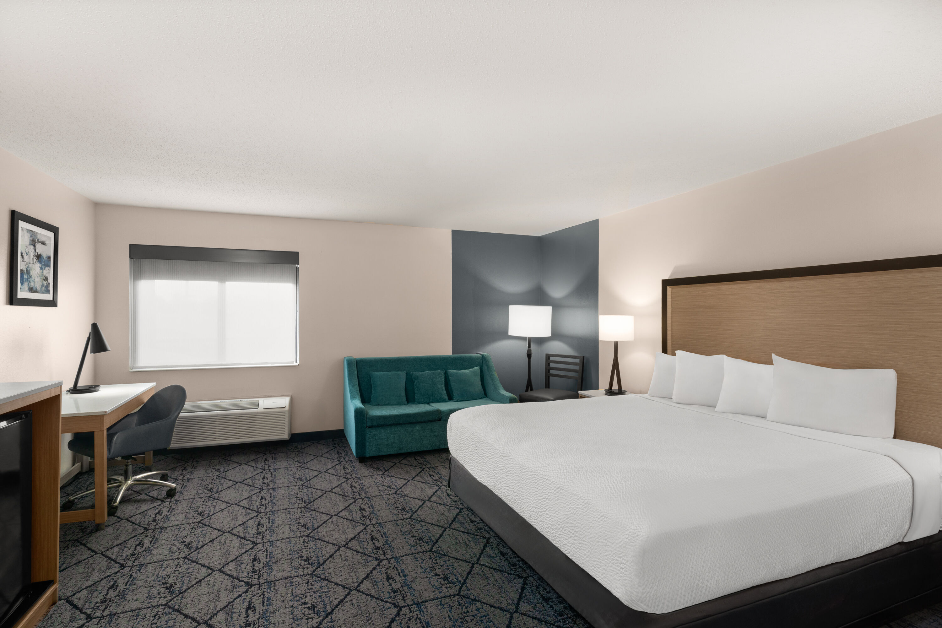 Guest room at the Baymont by Wyndham Columbia, MO in Columbia, Missouri