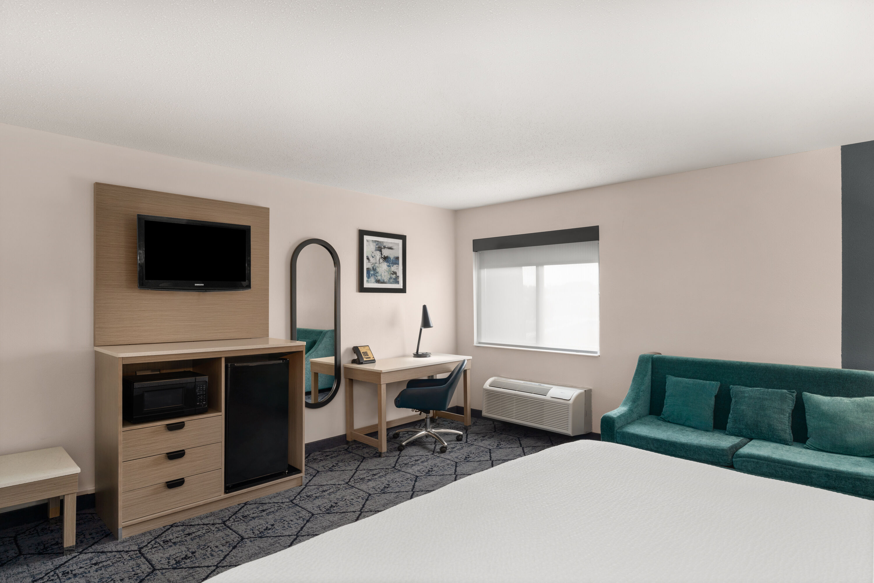 Guest room at the Baymont by Wyndham Columbia, MO in Columbia, Missouri