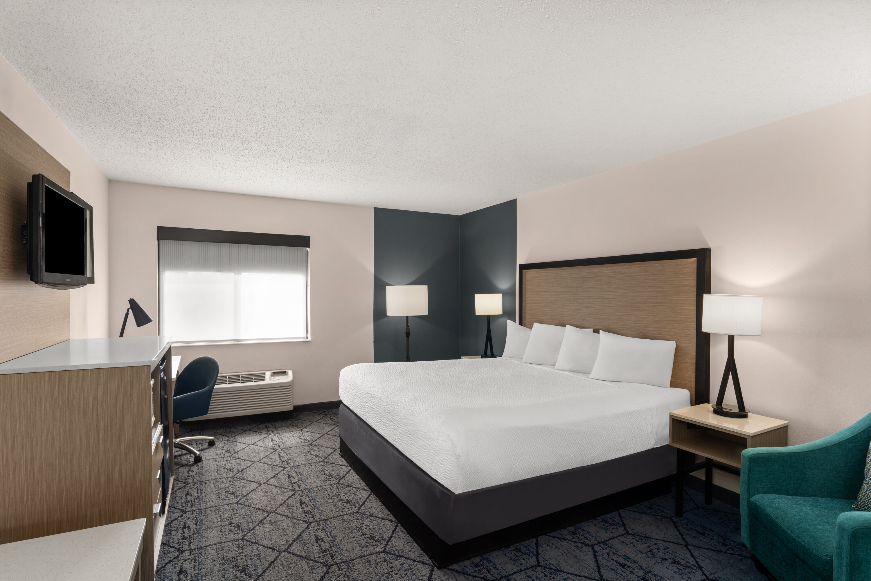 Guest room at the Baymont by Wyndham Columbia, MO in Columbia, Missouri