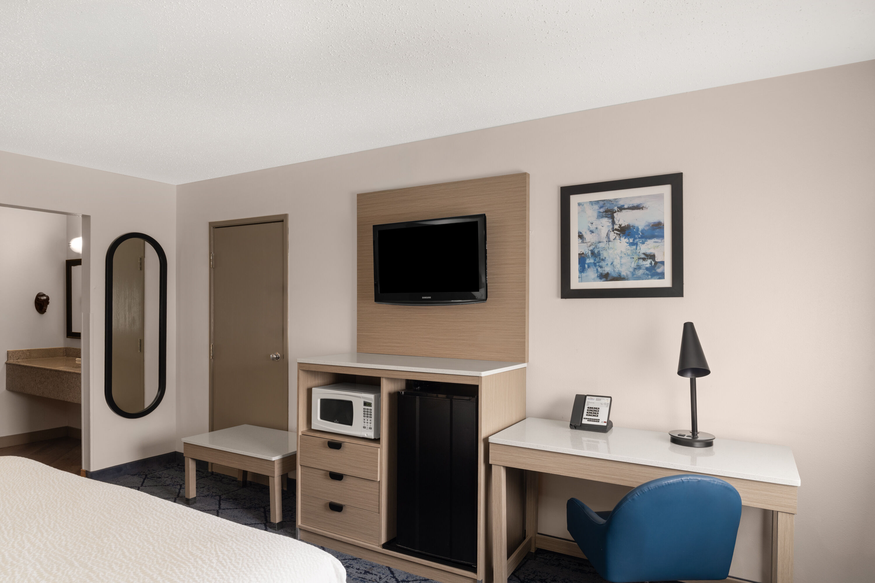 Guest room at the Baymont by Wyndham Columbia, MO in Columbia, Missouri