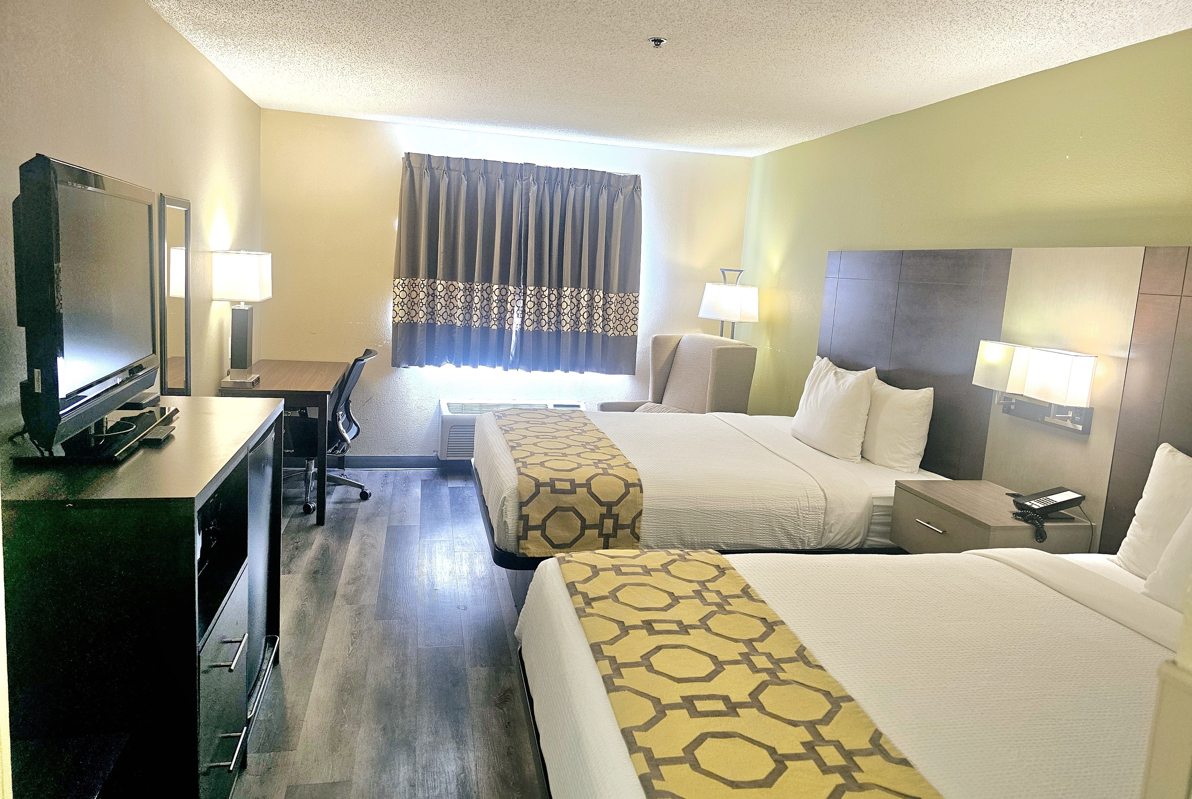 Guest room at the Baymont by Wyndham Rolla in Rolla, Missouri