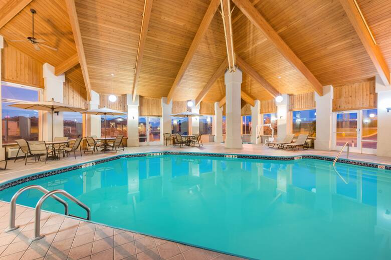 Baymont By Wyndham Rolla Hotels Mo 65401 Pool At The Baymont By Wyndham Rolla In Missouri