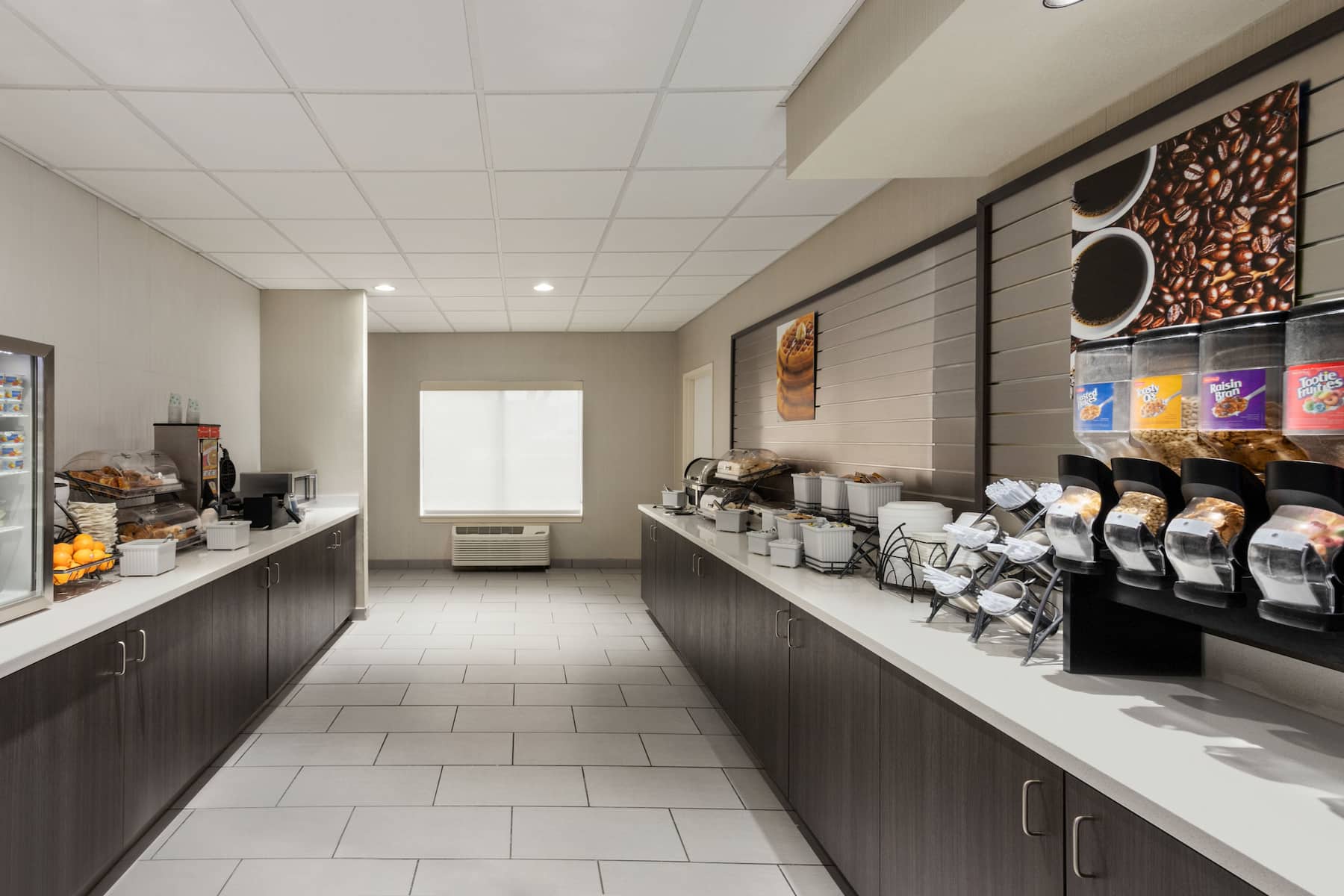 Free breakfast at Baymont by Wyndham Springfield I-44 in Springfield, Missouri