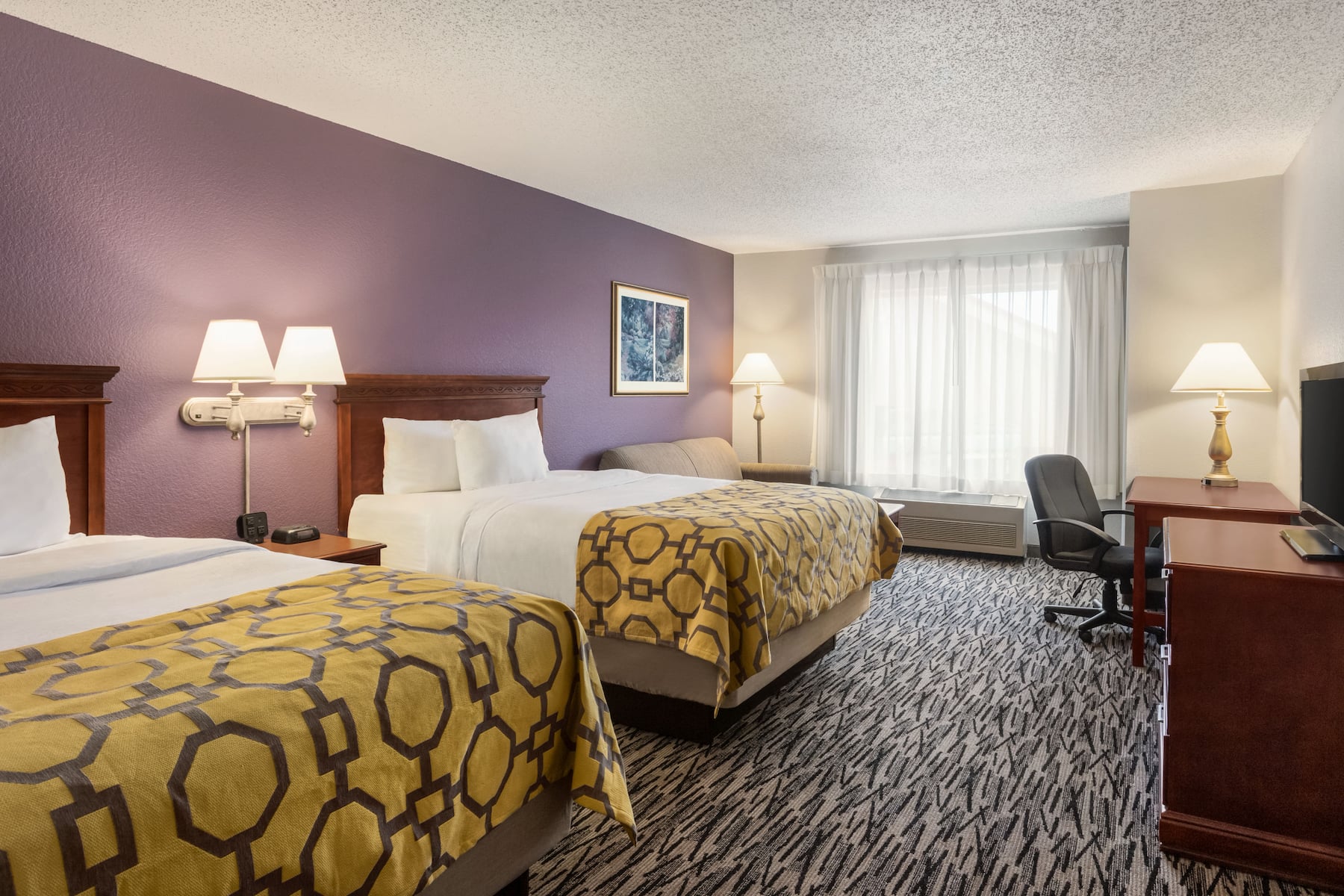 Baymont by Wyndham Springfield I-44 suite in Springfield, Missouri
