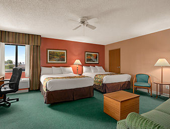 Guest room at the Baymont by Wyndham Sullivan in Sullivan, Missouri
