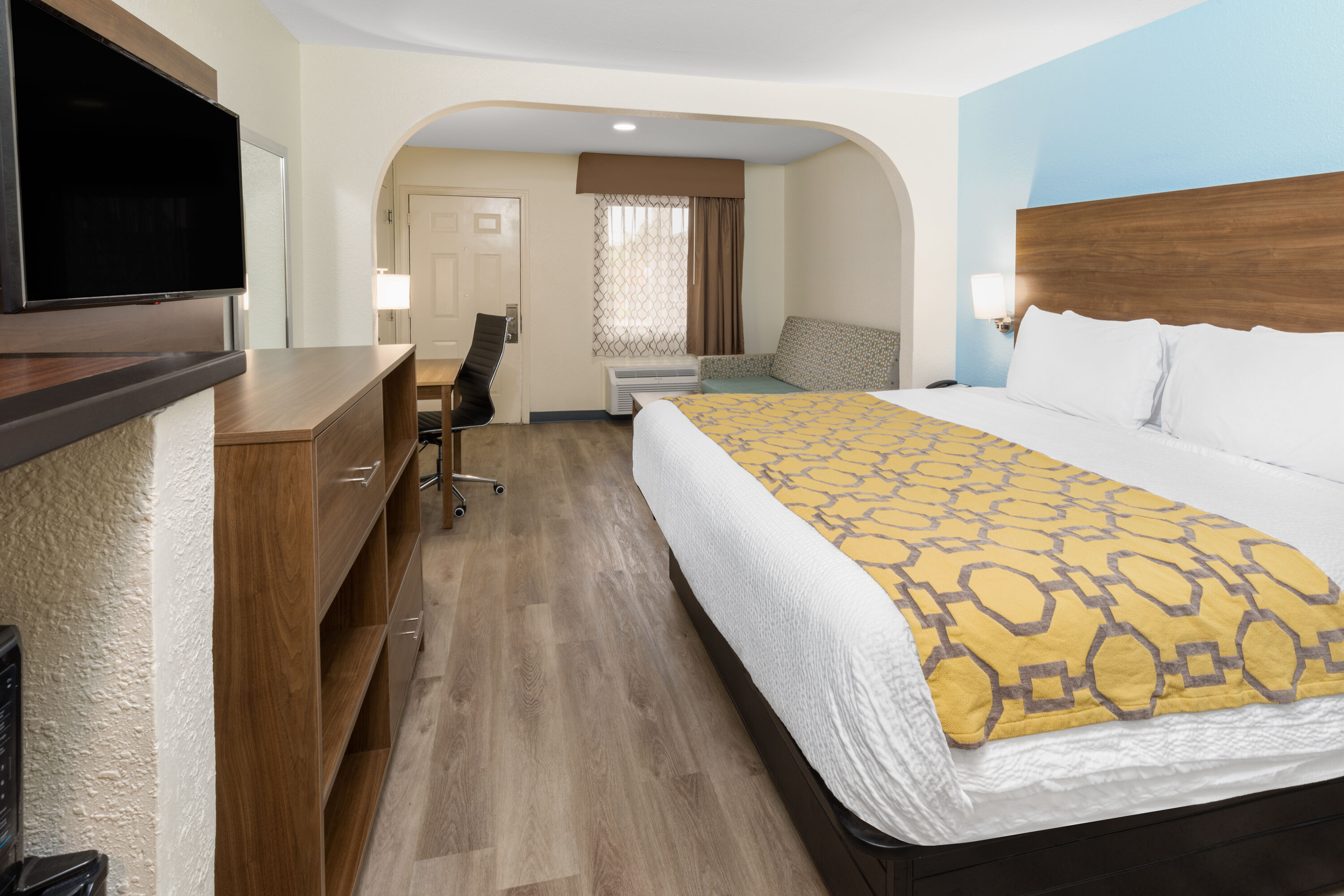 Guest room at the Baymont by Wyndham Biloxi/Ocean Springs in Biloxi, Mississippi