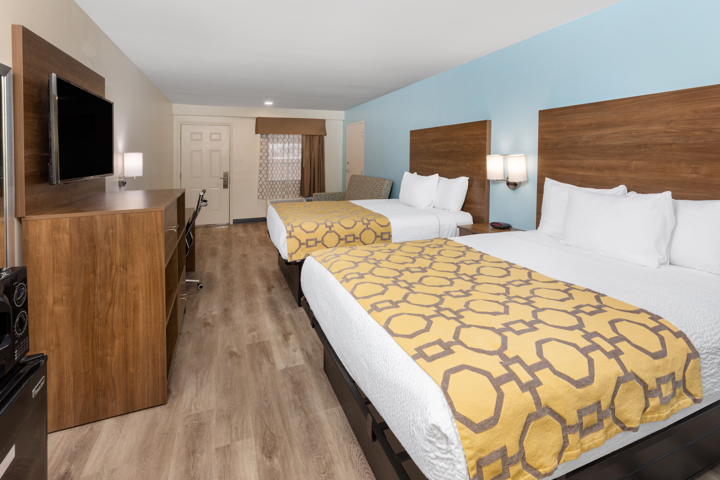 Guest room at the Baymont by Wyndham Biloxi/Ocean Springs in Biloxi, Mississippi