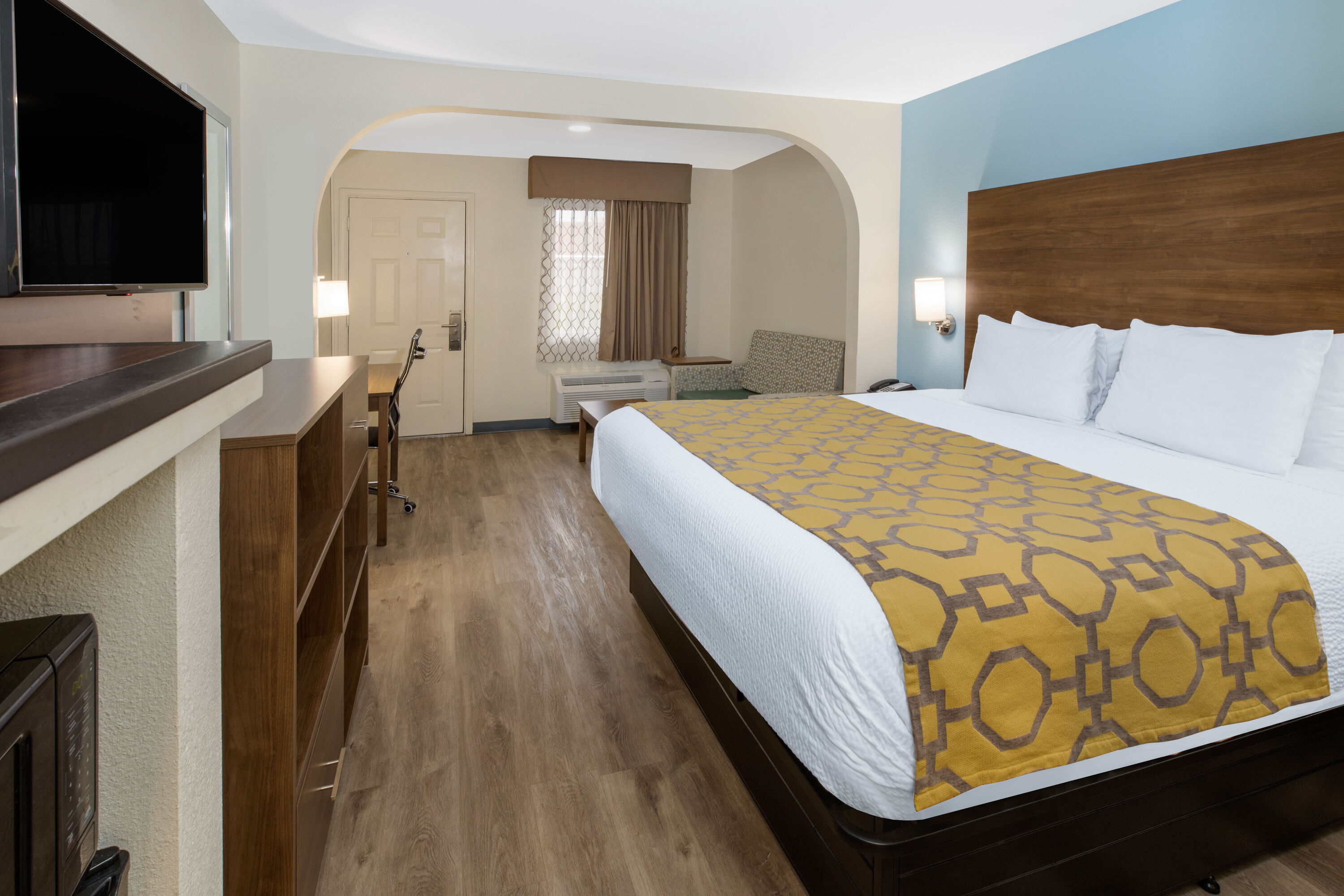 Guest room at the Baymont by Wyndham Biloxi/Ocean Springs in Biloxi, Mississippi