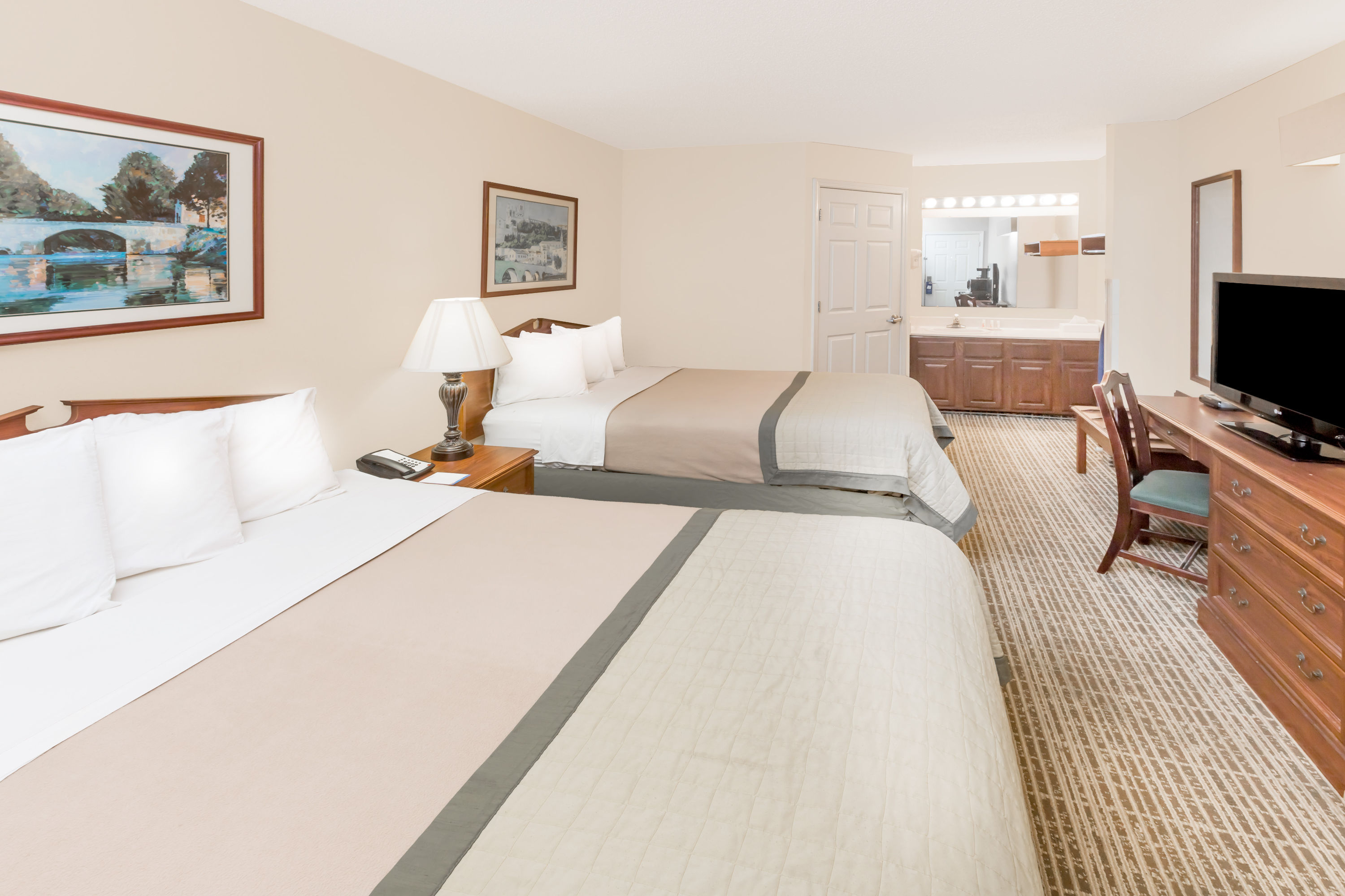 Guest room at the Baymont by Wyndham Grenada in Grenada, Mississippi