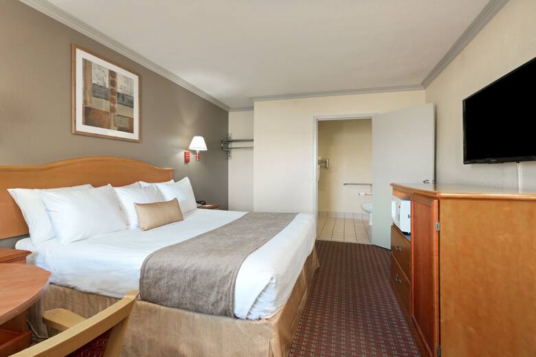 Guest room at the Baymont Inn & Suites Horn Lake Southaven in Horn Lake, Mississippi