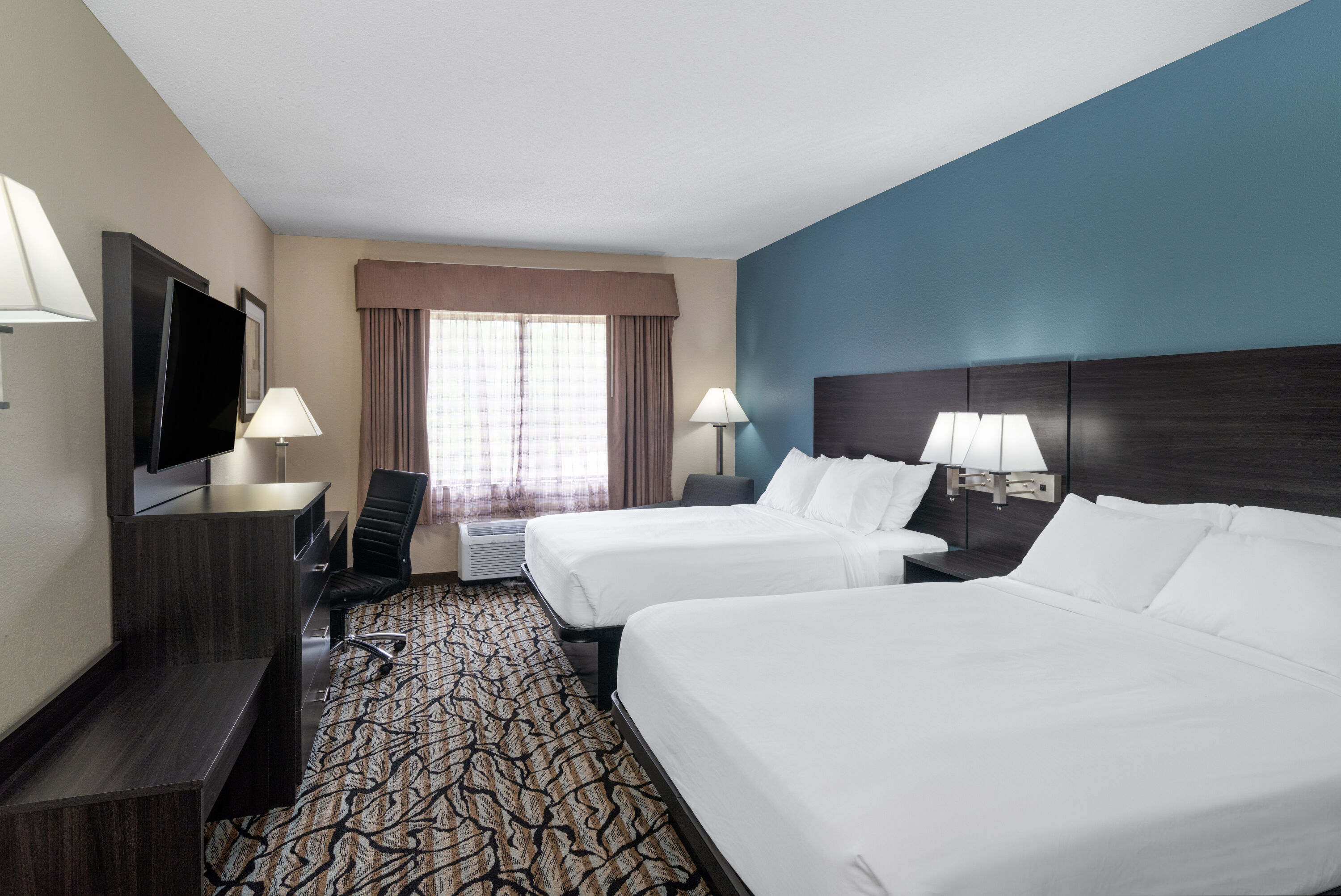 Guest room at the Baymont by Wyndham Jackson/Ridgeland in Jackson, Mississippi