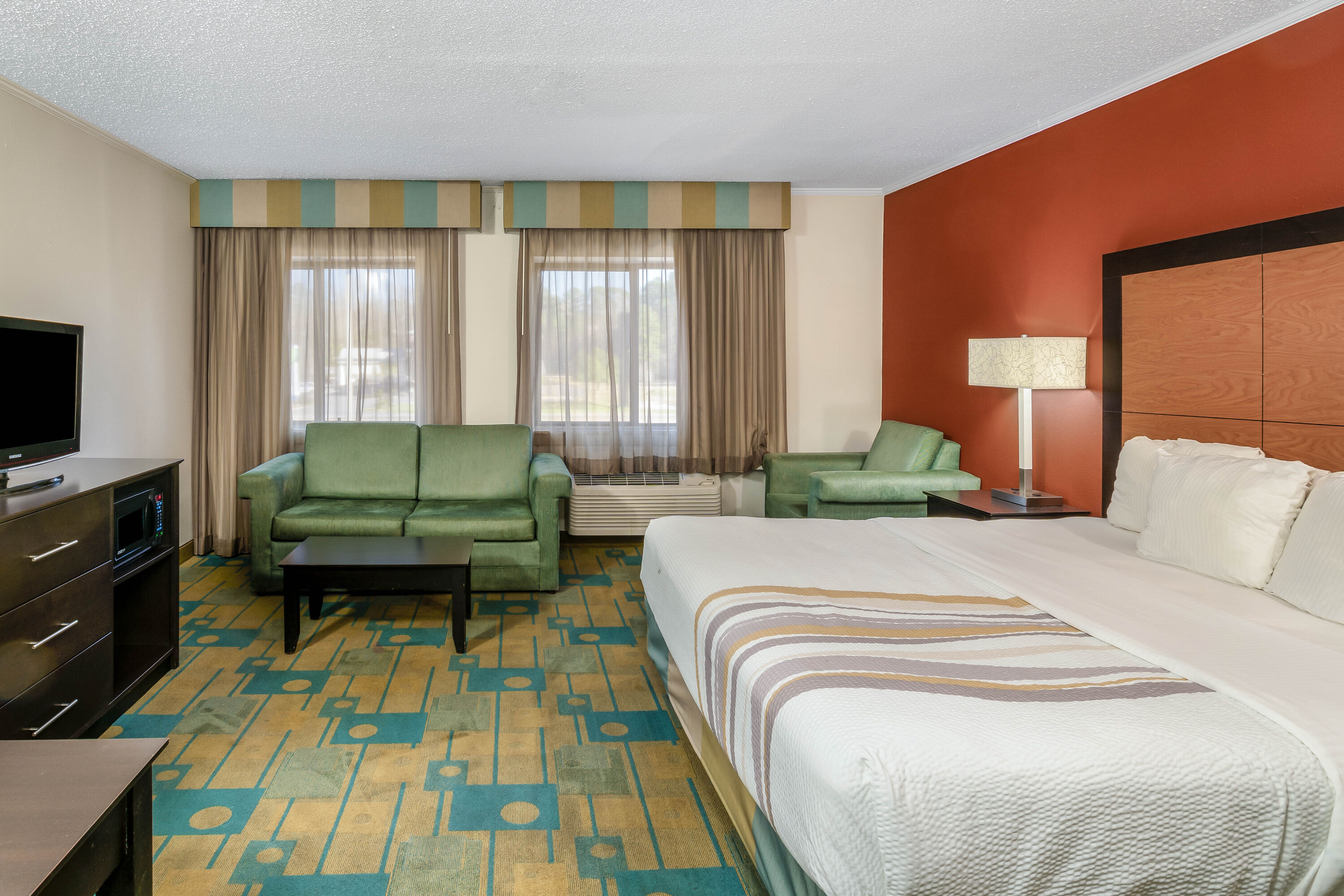 Baymont by Wyndham Meridian suite in Meridian, Mississippi