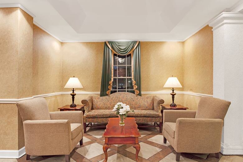 Baymont Inn & Suites Pearl hotel lobby in Pearl, Mississippi