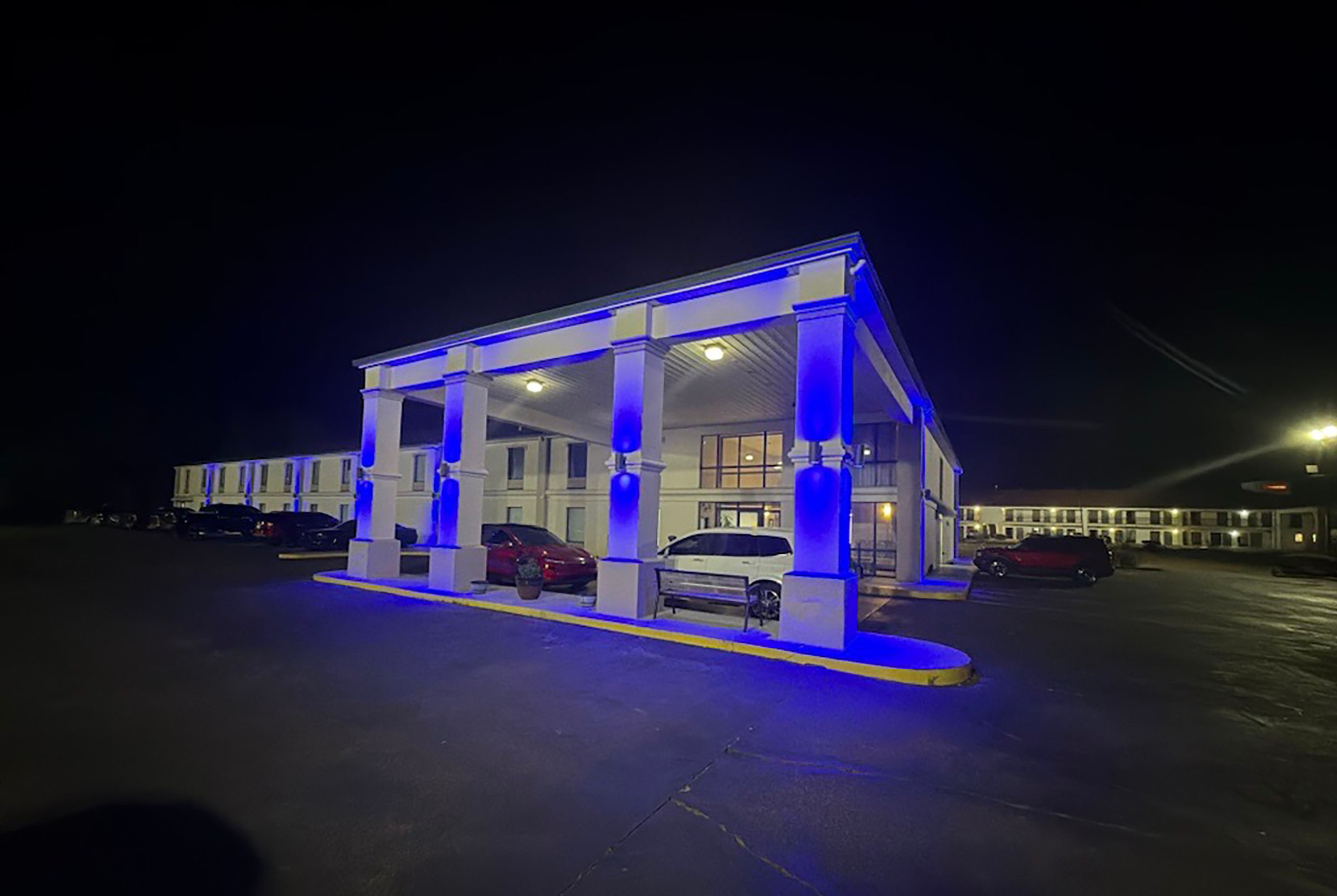 Exterior of Baymont by Wyndham Philadelphia MS hotel in Philadelphia, Mississippi