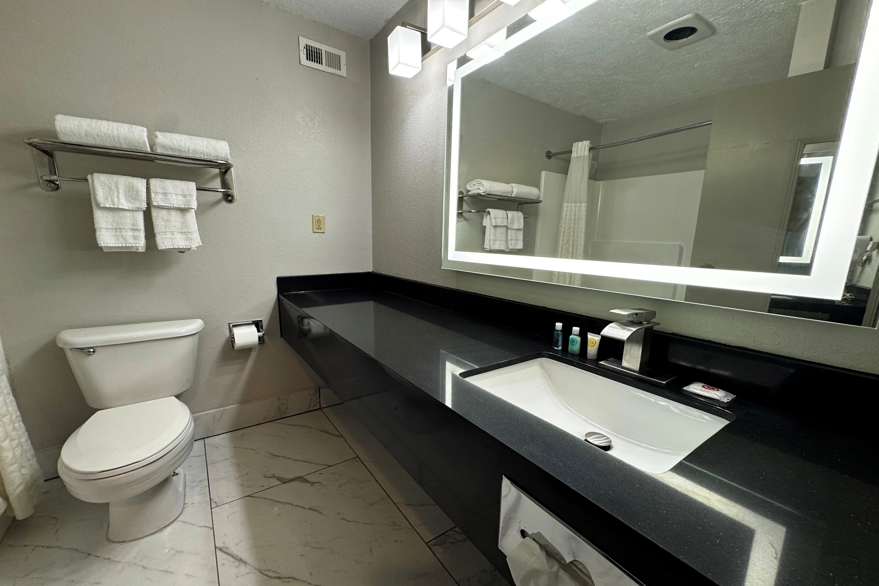Guest room bath at the Baymont by Wyndham Philadelphia/Choctaw MS in Philadelphia, Mississippi