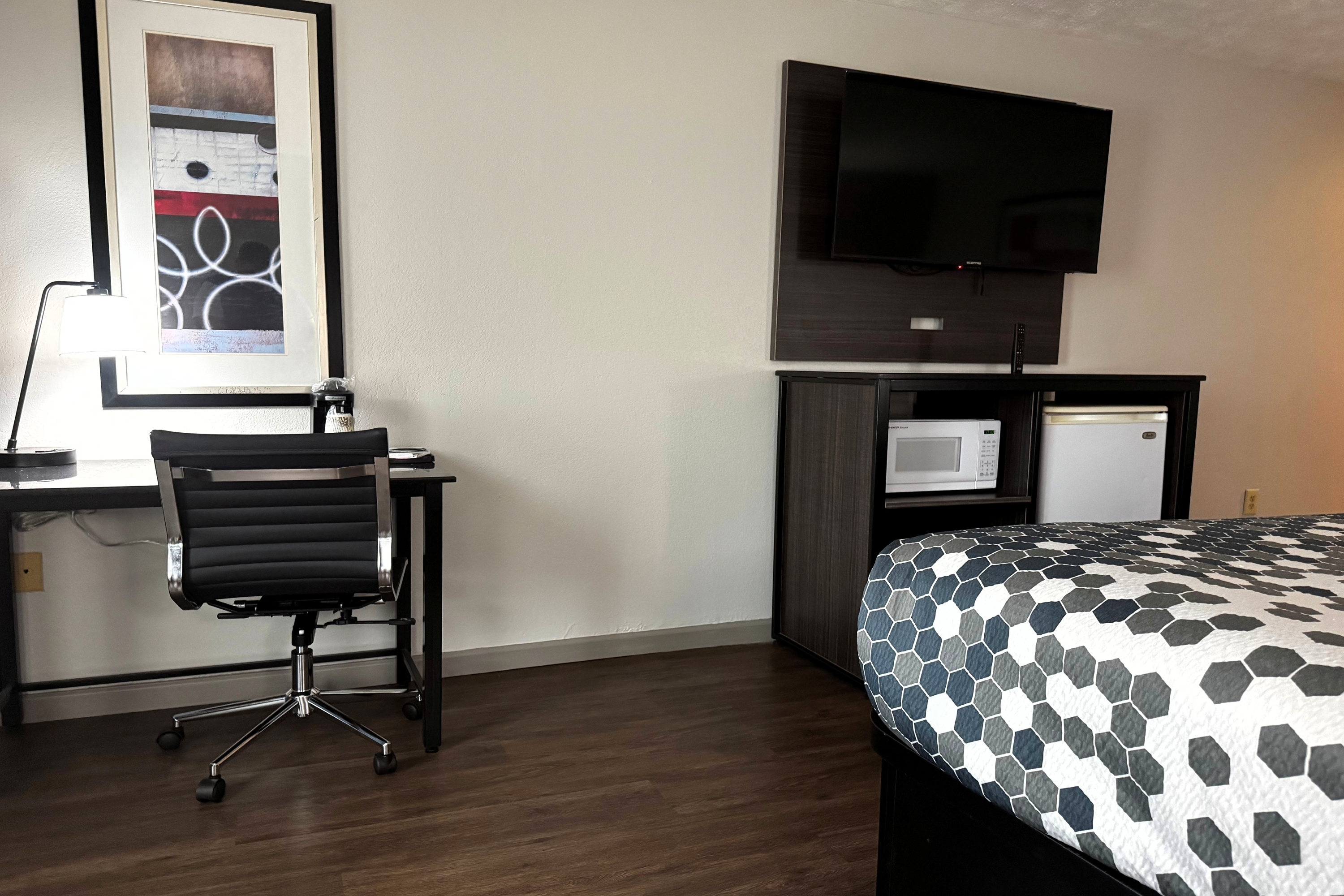Guest room at the Baymont by Wyndham Philadelphia/Choctaw MS in Philadelphia, Mississippi
