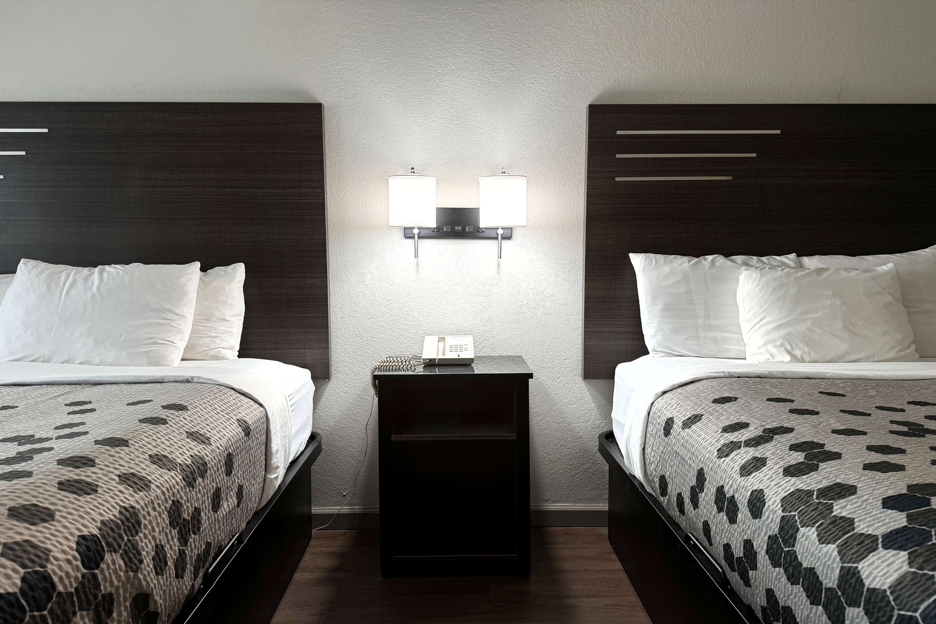 Guest room at the Baymont by Wyndham Philadelphia/Choctaw MS in Philadelphia, Mississippi