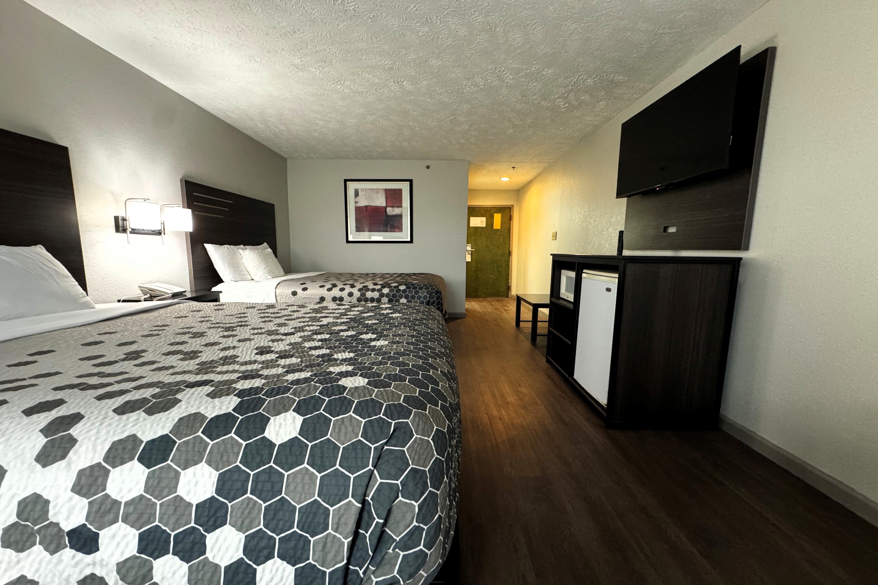 Guest room at the Baymont by Wyndham Philadelphia/Choctaw MS in Philadelphia, Mississippi